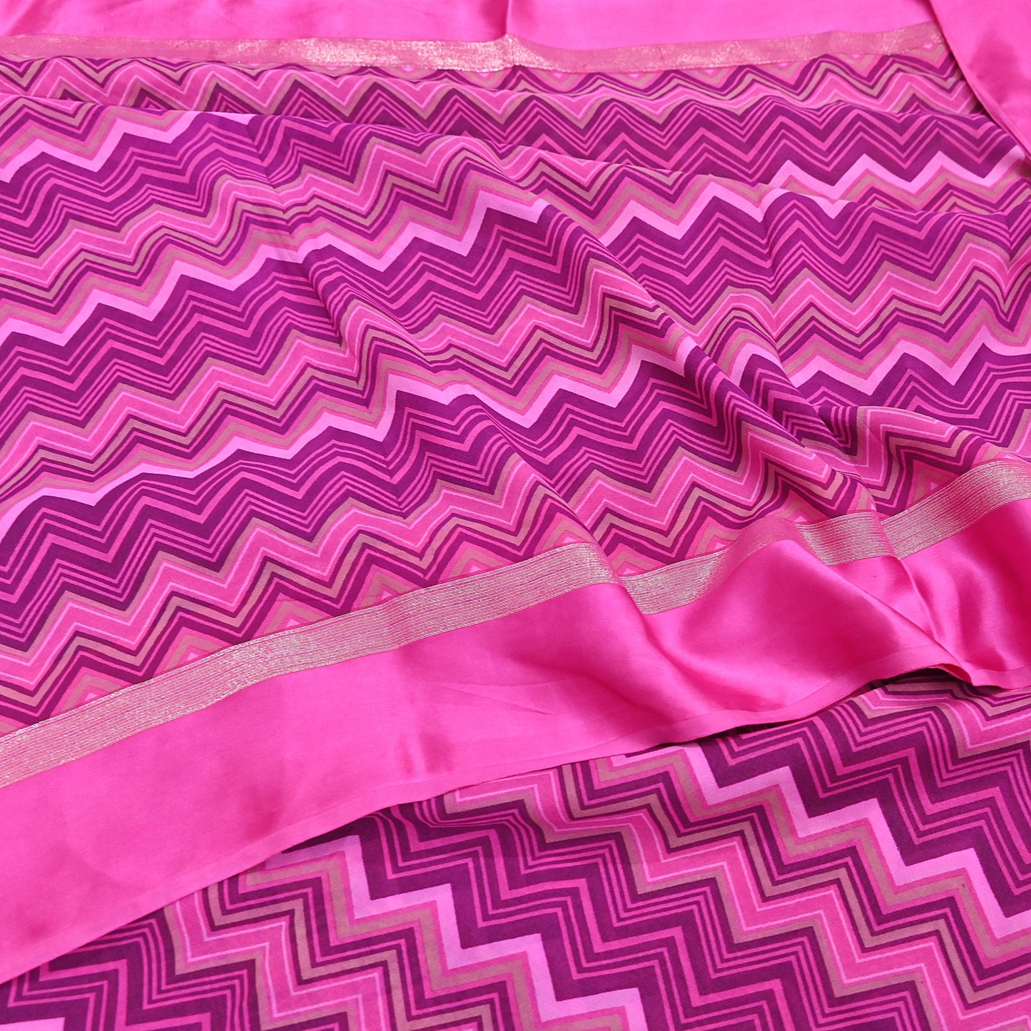 Indian Vintage Sari Pink Pure Georgette Silk Printed Saree Craft Fabric Sewing 5Yd Soft Light Dress Making Crafting Quilting Upcycle Zigzag