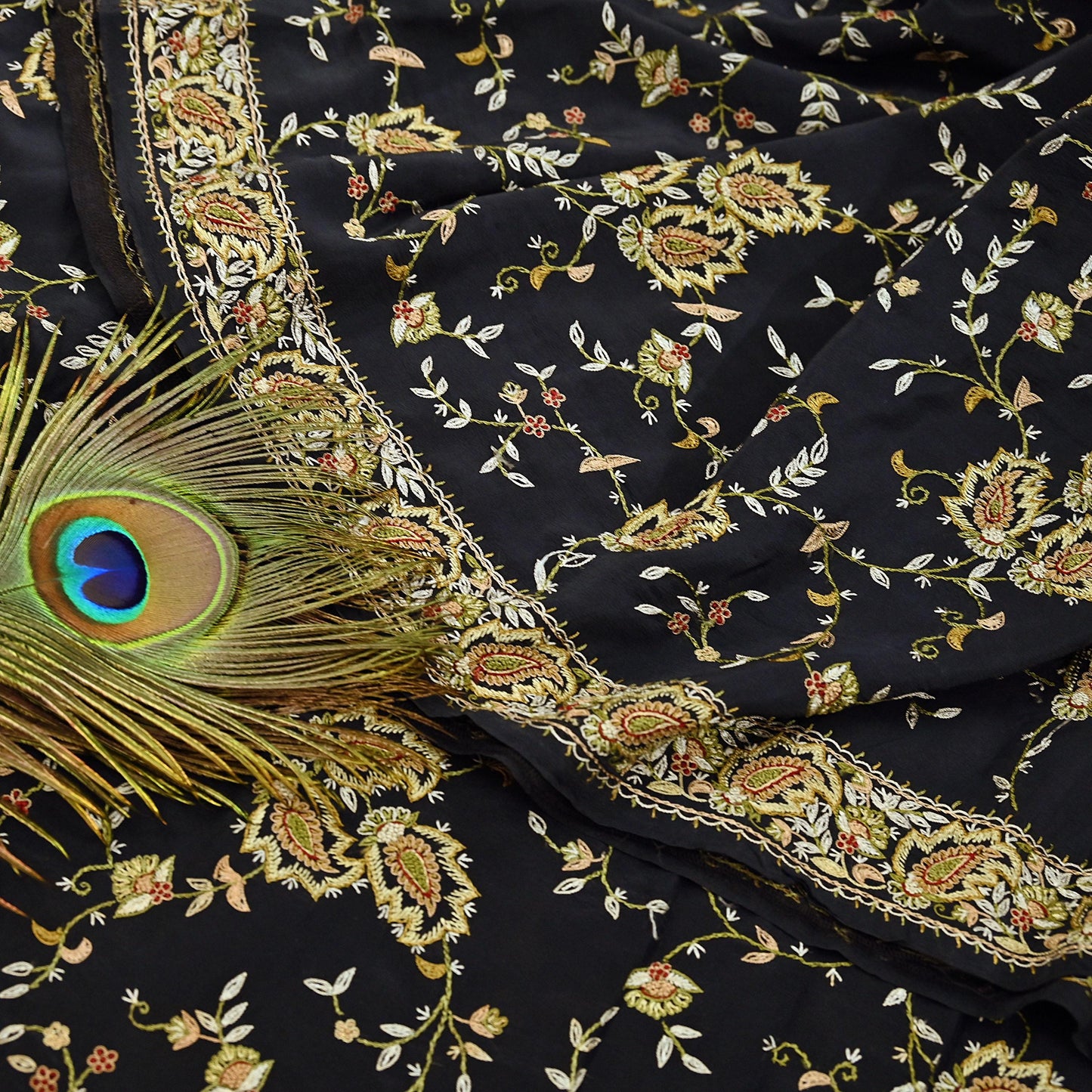 Indian Vintage Black Saree Pure Crepe Silk Hand Embroidered aari work Sari Craft Fabric 6Yd Sewing Soft Zari Dress making