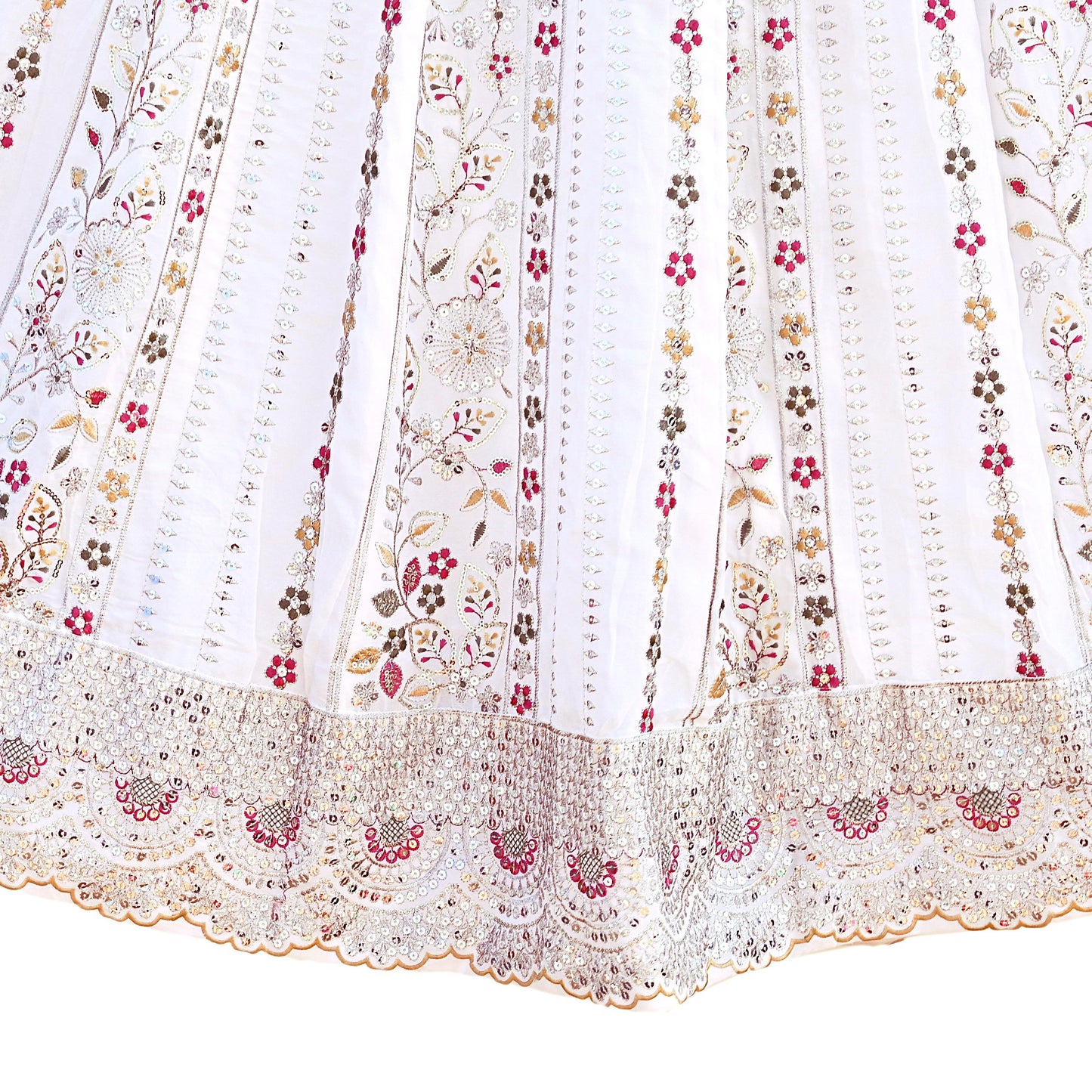 Indian Pre-owned White Pure Georgette Embroidered Lehenga/Skirt Bridal Wear Bollywood