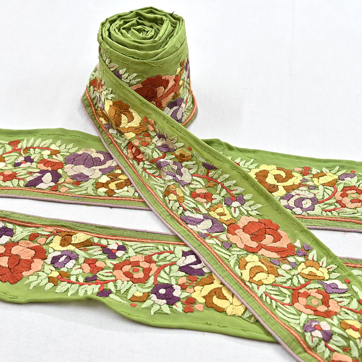 Indian Antique Vintage Real Parsi Gara Border Green Hand Embroidered Craft Trim Lace Sewing Saree Ribbon Recycled 1yard Pure Crepe Silk