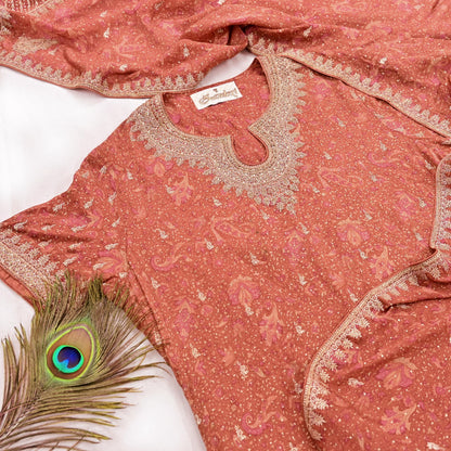 Indian Pre-Owned Peach Pure Silk Hand Embroidered Ritu Kumar Designer 2 Piece Suit Set (Kurta + Dupatta)