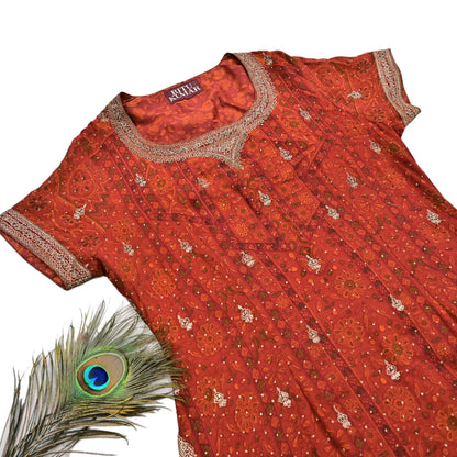 Indian Pre-Owned Rusty Red Pure Silk Hand Embroidered Ritu Kumar Designer 3 Piece Suit Set (Kurta + Dupatta + Salwar)