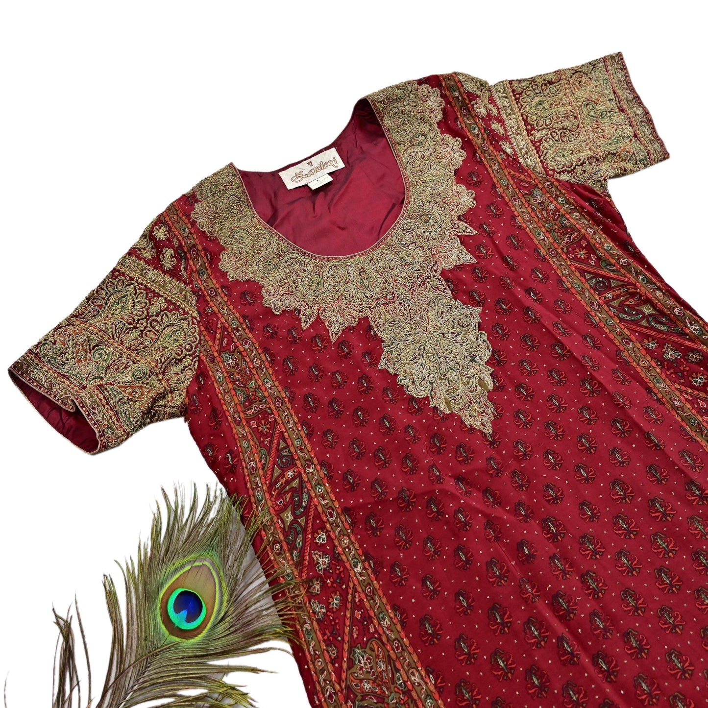Indian Pre-Owned Red Pure Silk Hand Embroidered Ritu Kumar Designer 2 Piece Suit Set (Kurta + Dupatta)