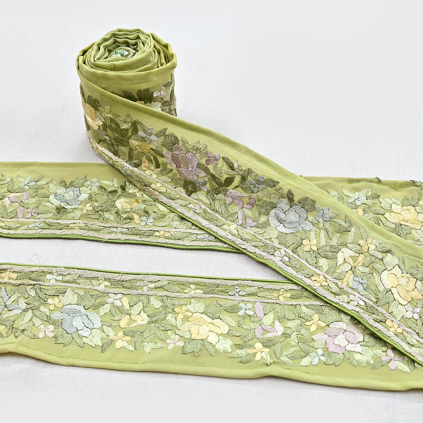 Indian Antique Vintage Real Parsi Gara Border Green Hand Embroidered Craft Trim Lace Sewing Saree Ribbon Recycled 1yard Pure Crepe Silk
