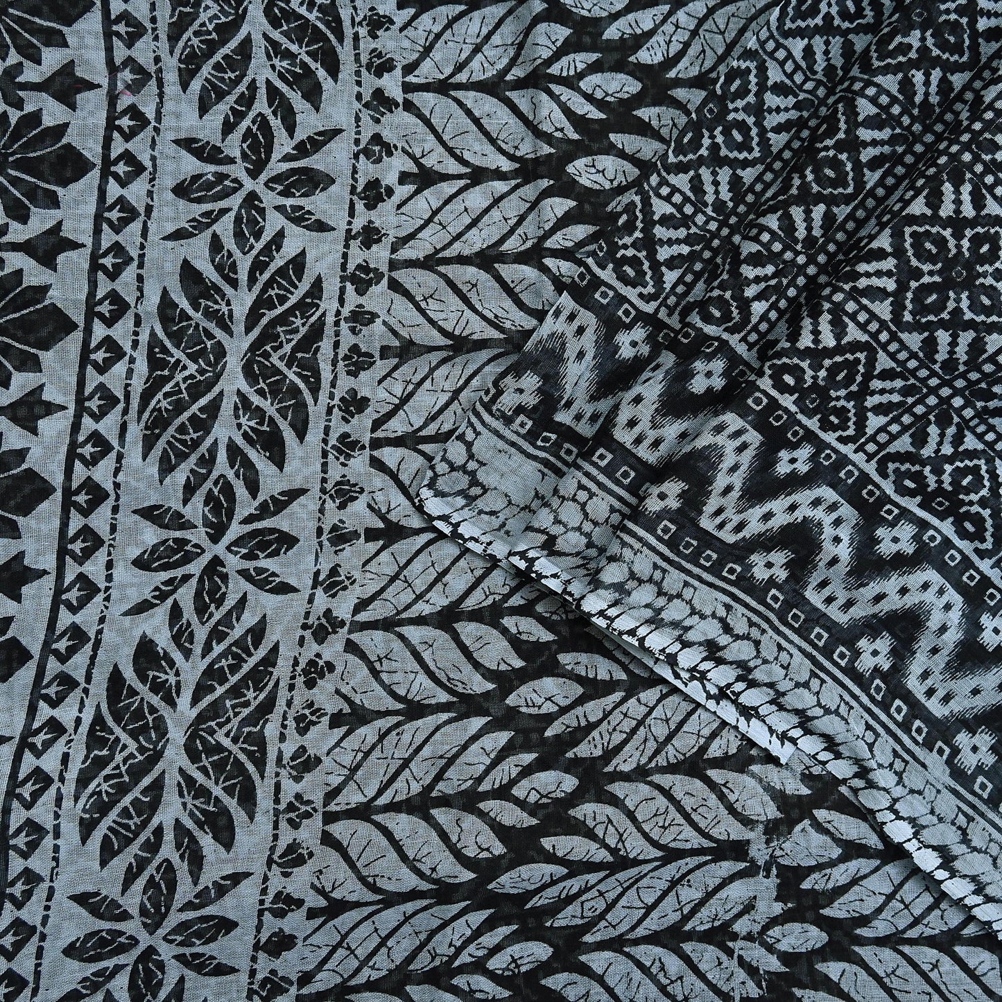 Indian Vintage Black & Gray Saree Printed Pure Cotton Indian Sari Craft Fabric 5Yd Sewing Soft Sarong Wrap Boho Floral Quilting Crafting