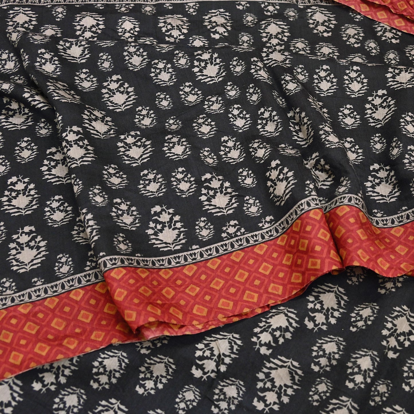 Indian Vintage Black Saree Pure Khadi Silk Handloom Printed Sari Fabric 6yd Ethnic Wear Sari Floral Designs Dress making Crafting