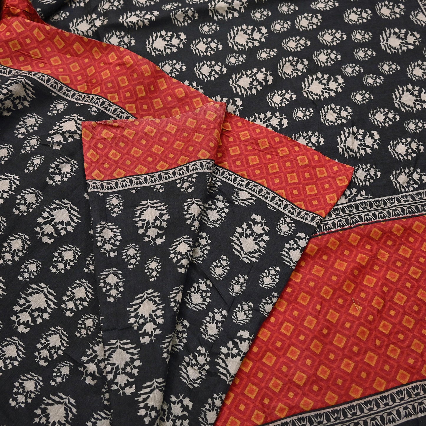 Indian Vintage Black Saree Pure Khadi Silk Handloom Printed Sari Fabric 6yd Ethnic Wear Sari Floral Designs Dress making Crafting