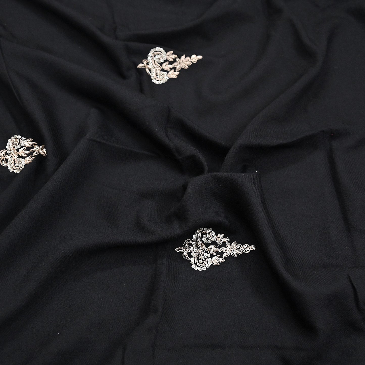 Vintage Shawl Black Pure Woolen Shawl Handmade Embroidered Long Throw Stole Warm Stole Floral Design Zardozi/dabka