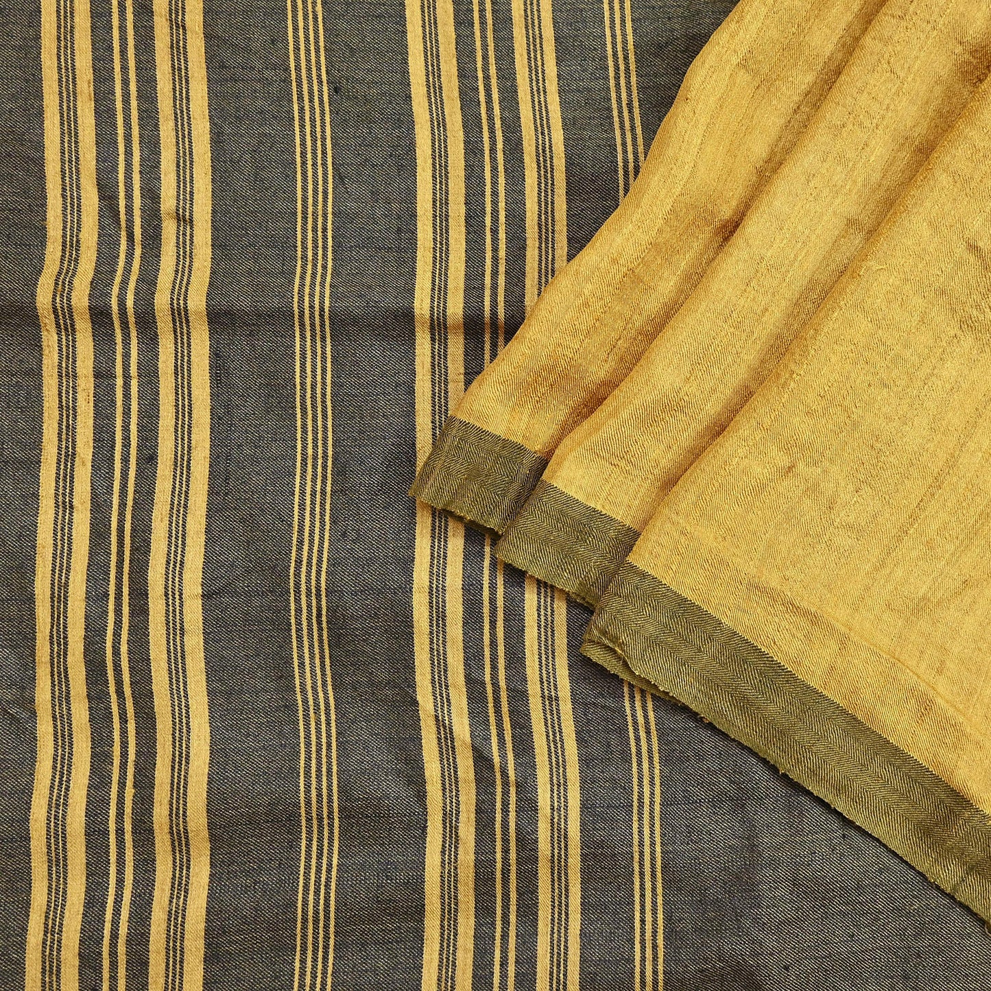 Indian Vintage Green & Yellow Saree Pure Woolen Woven Printed Sari Warm Craft Fabric 6Yd Woven Border Dress making Crafting Dress Designing