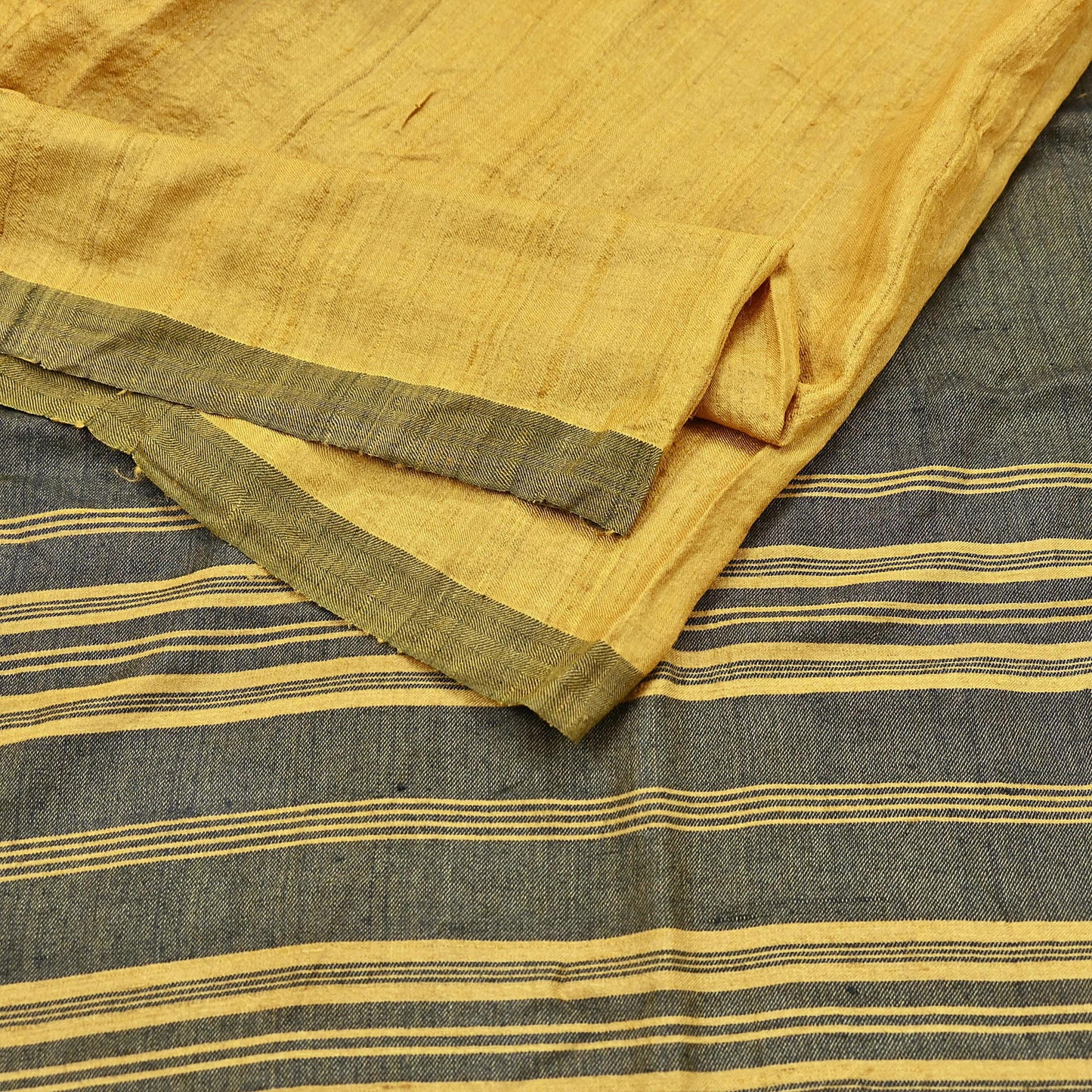 Indian Vintage Green & Yellow Saree Pure Woolen Woven Printed Sari Warm Craft Fabric 6Yd Woven Border Dress making Crafting Dress Designing