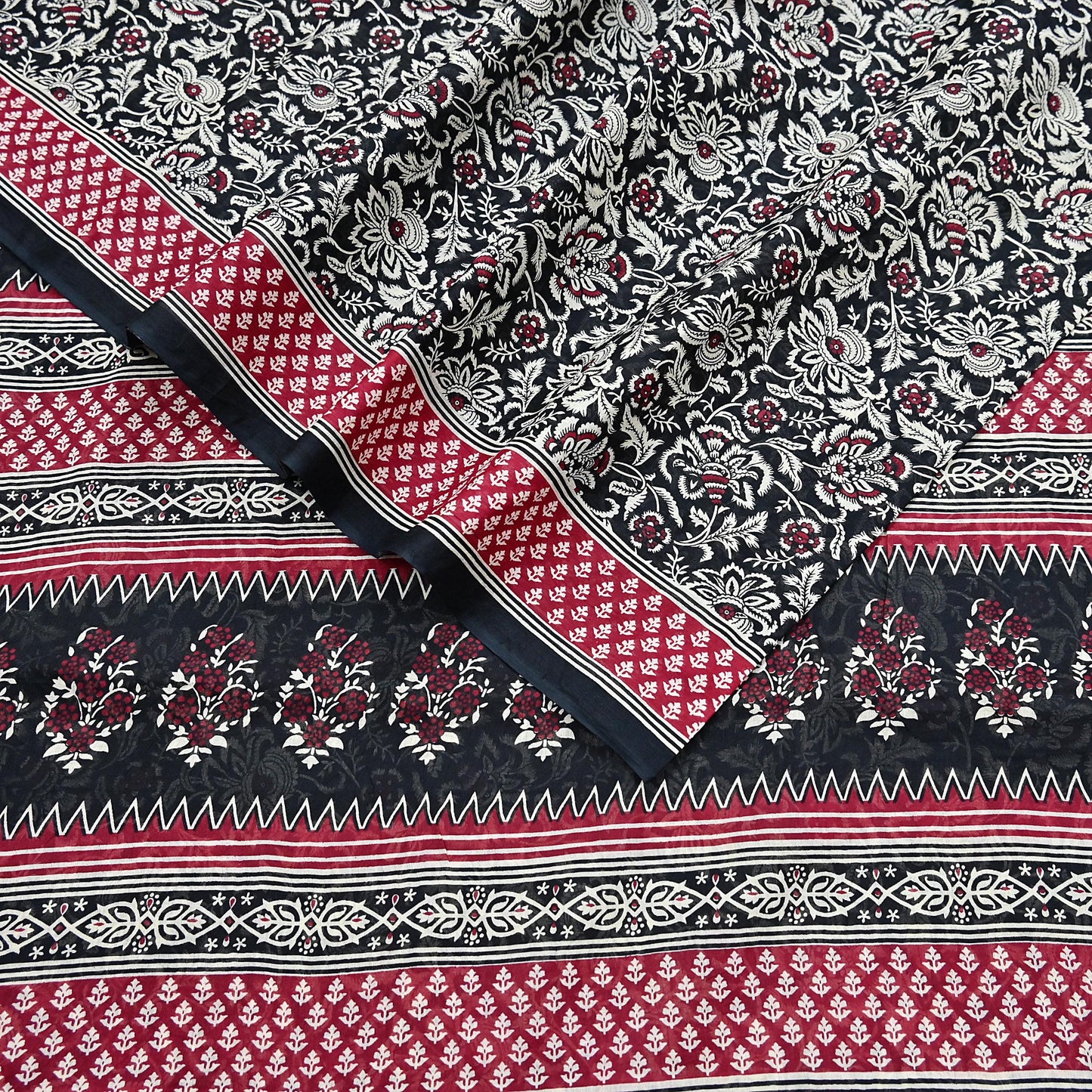 Indian Vintage Sari Red & Black Printed 100% Pure Cotton Sarees Craft Fabric 5Yard Sewing Sarong Wrap Boho Floral Dress making Quilting Soft