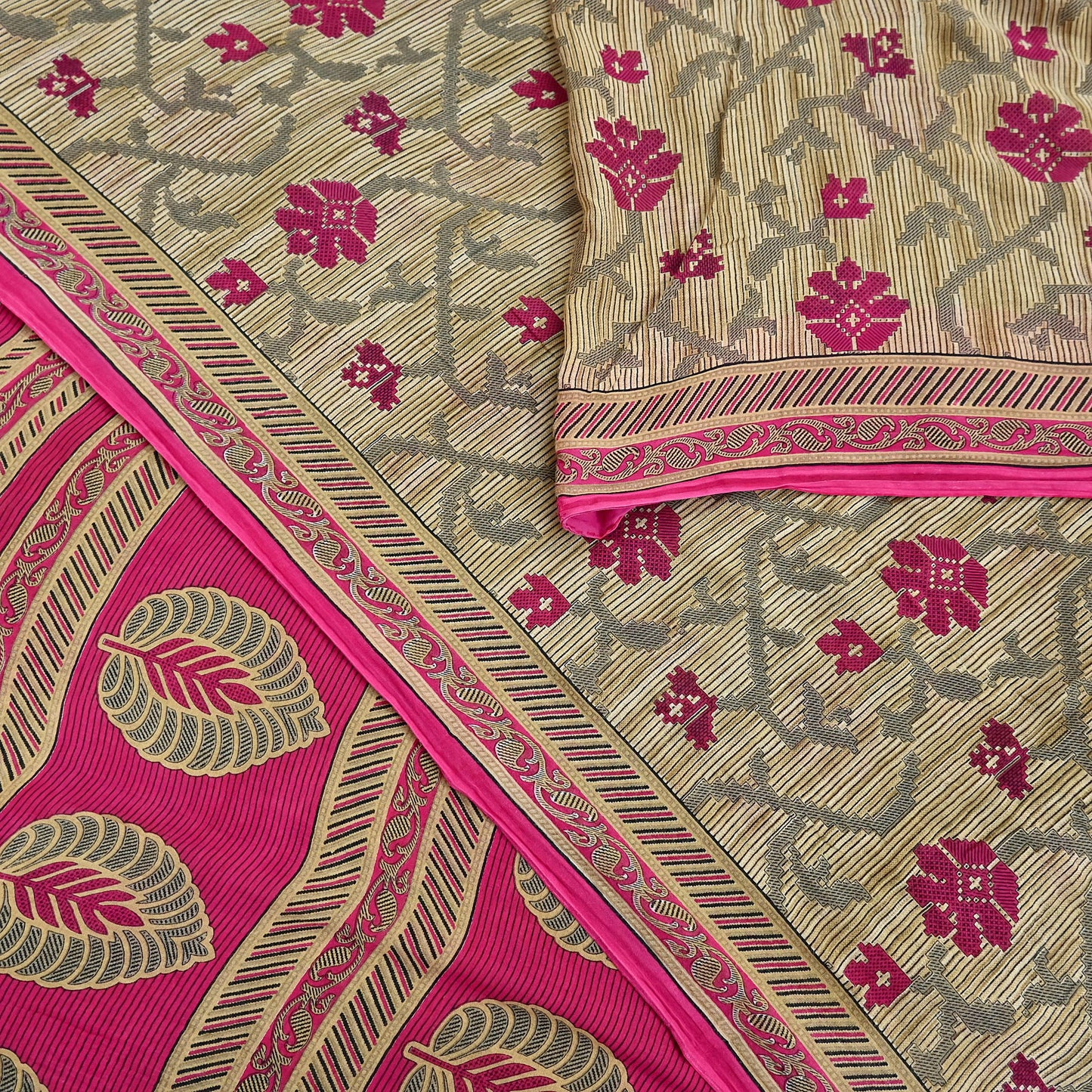 Indian Vintage Sari Pink & Beige Printed 100% Pure Cotton Sarees Craft Fabric 5Yd Soft Sewing Sarong Wrap Floral Boho Quilting Crafting Used