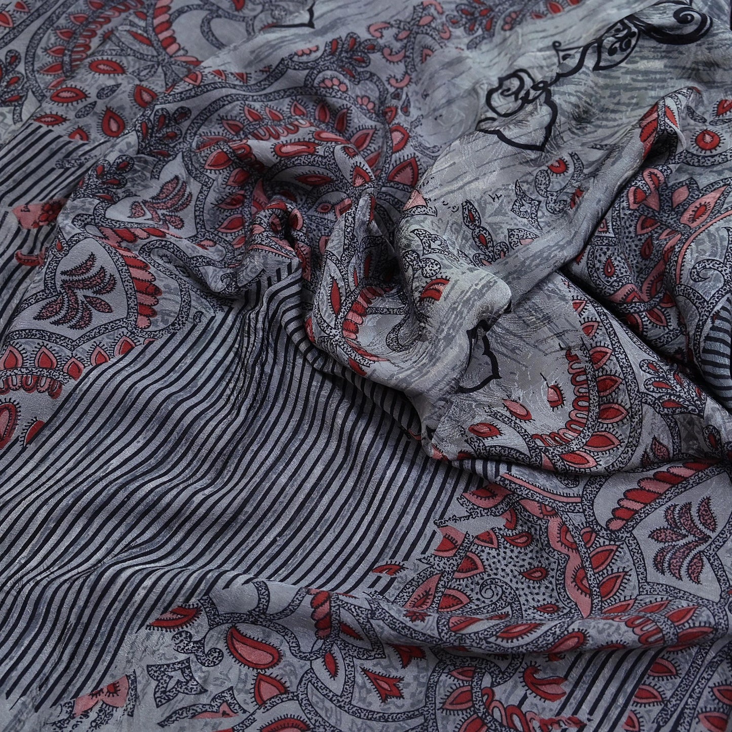 Indian Vintage Gray & Black Saree Pure Crepe Silk Printed Sari Craft Fabric 6yd Sewing Soft Wrap Dress making Crafting Quilting