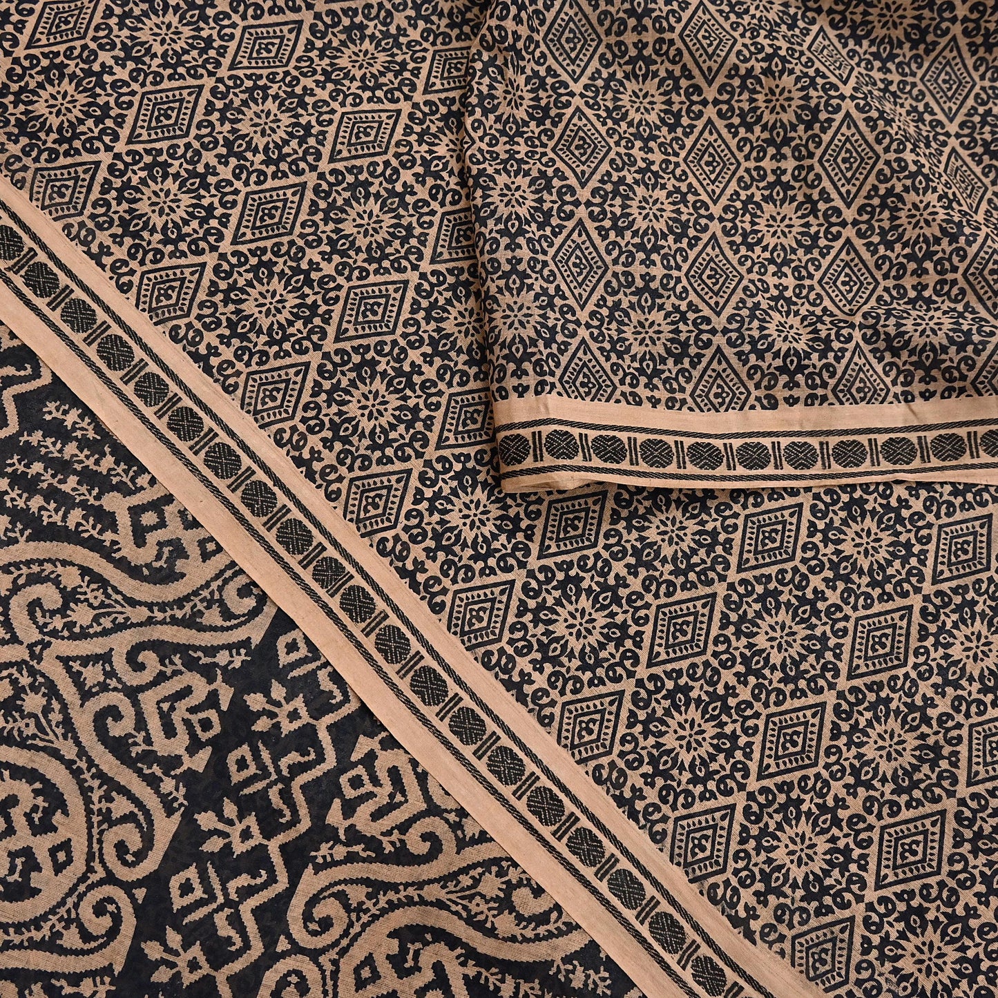 Indian Vintage Sari Beige & Black Printed Pure Cotton Sarees Fabric Floral 5Yd Sarong Wrap Boho Fabric Kimono Soft Dress making Crafting