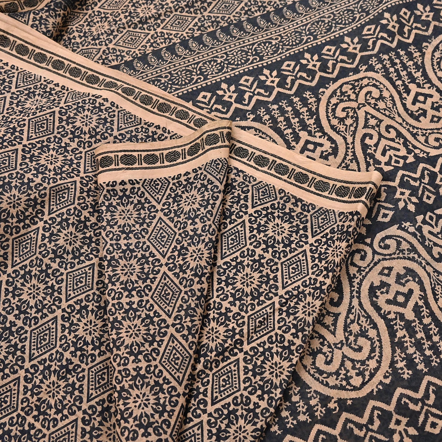 Indian Vintage Sari Beige & Black Printed Pure Cotton Sarees Fabric Floral 5Yd Sarong Wrap Boho Fabric Kimono Soft Dress making Crafting