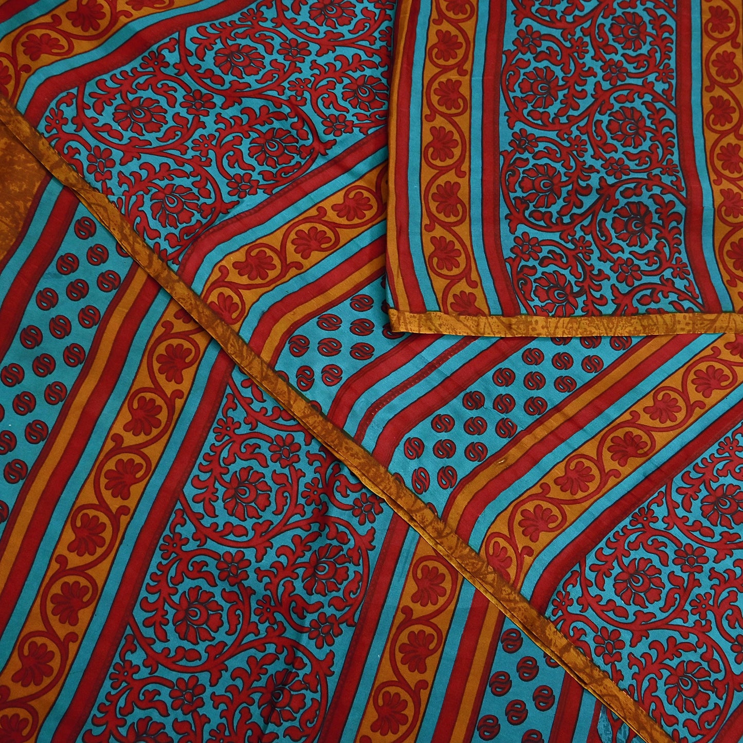 Indian Vintage Red & Green Pure Silk Printed Saree 5Yards Soft Floral Fabric for Dressmaking, Quilting, Crafting, Sewing, Dress Making