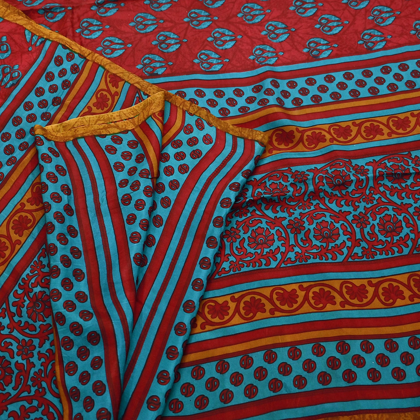 Indian Vintage Red & Green Pure Silk Printed Saree 5Yards Soft Floral Fabric for Dressmaking, Quilting, Crafting, Sewing, Dress Making