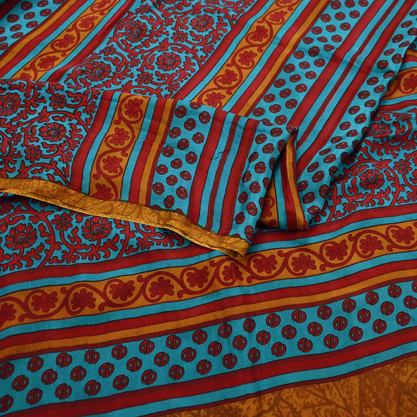 Indian Vintage Red & Green Pure Silk Printed Saree 5Yards Soft Floral Fabric for Dressmaking, Quilting, Crafting, Sewing, Dress Making