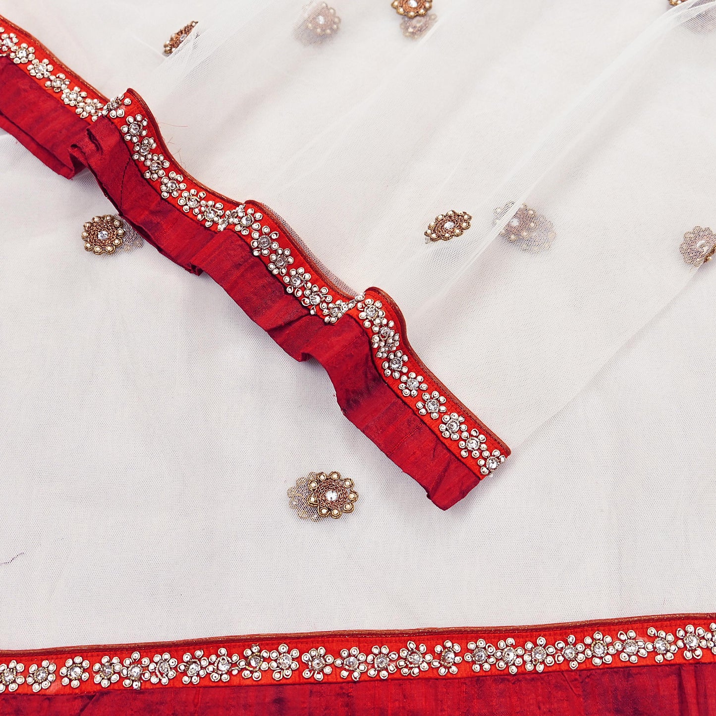 Indian Vintage Heavy white Dupatta Net Mesh Long Stole Hand Embroidered Scarves Golden Zardozi Zari Sequins Hijab Veil wrap Boho