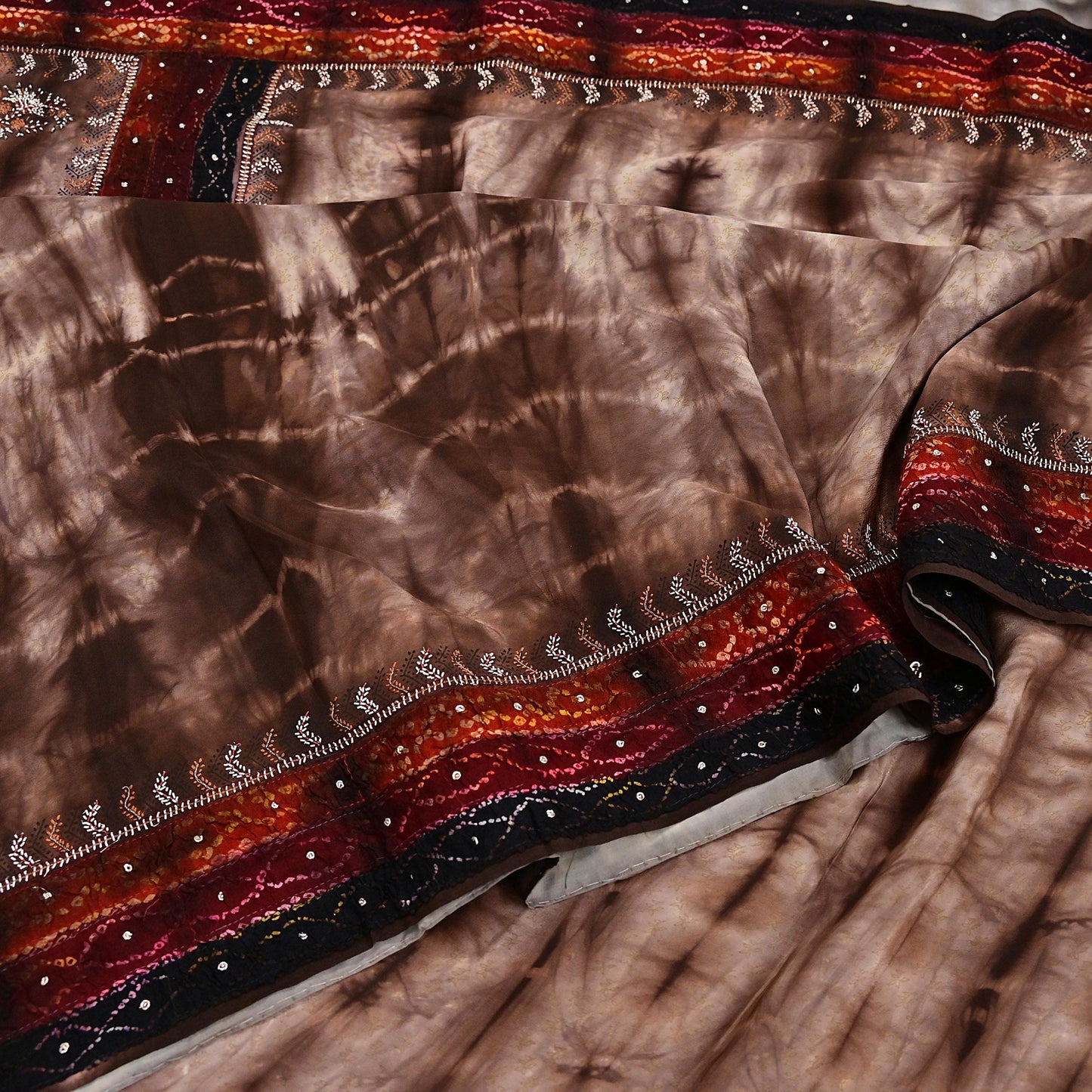 Indian Vintage Saree Pure Crepe Silk Hand Embroidered Tie-Dye Sari Fabric 5yard Sewing Craft Fabric Ethnic Dressmaking Crafting Zardozi Zari