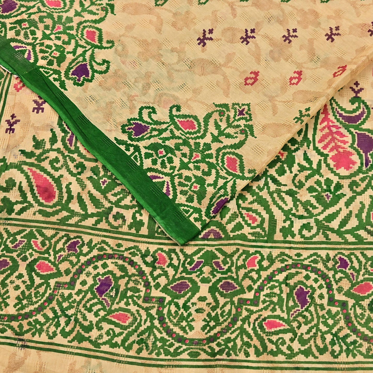 Indian Vintage Sari Beige & Green Pure Cotton Printed Sarees Craft Fabric Soft 5Yd Sarong Wrap Boho Fabric Kimono Quilting Crafting Upcycle