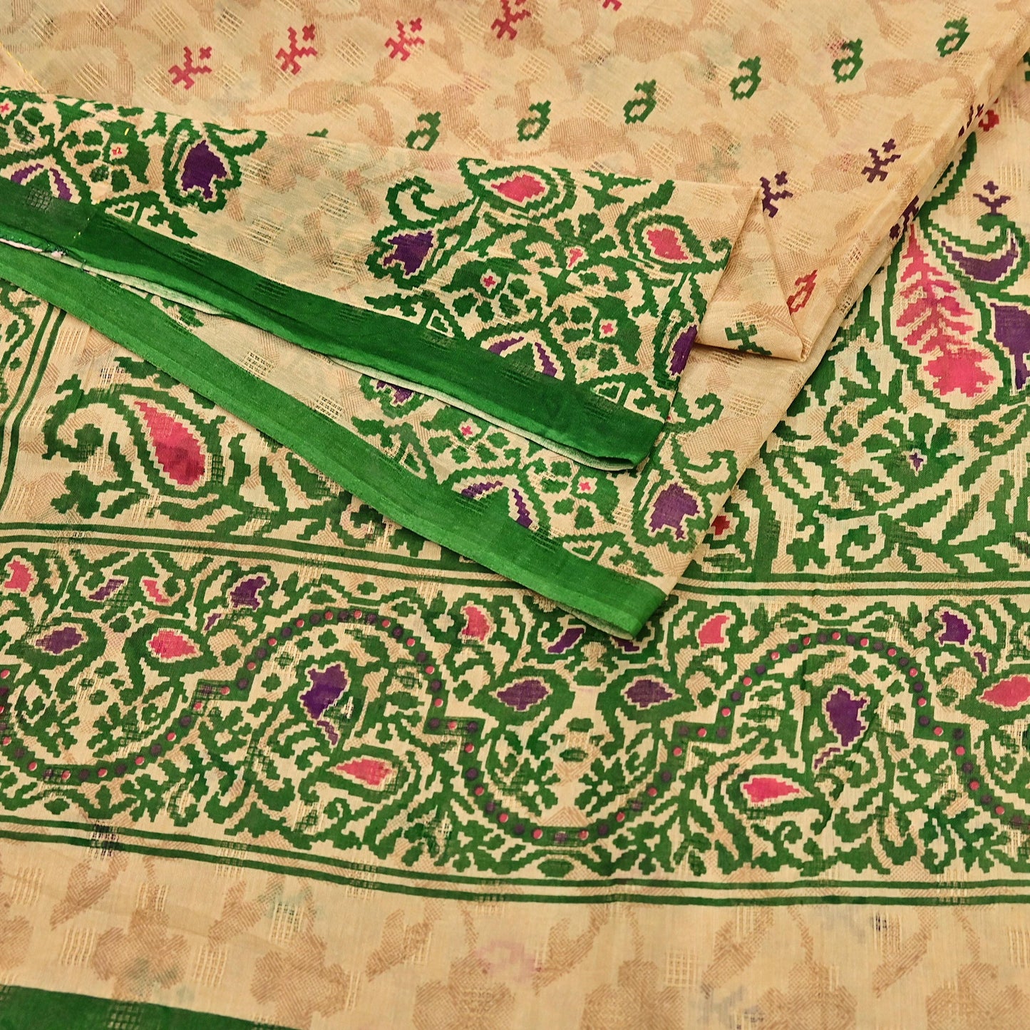 Indian Vintage Sari Beige & Green Pure Cotton Printed Sarees Craft Fabric Soft 5Yd Sarong Wrap Boho Fabric Kimono Quilting Crafting Upcycle