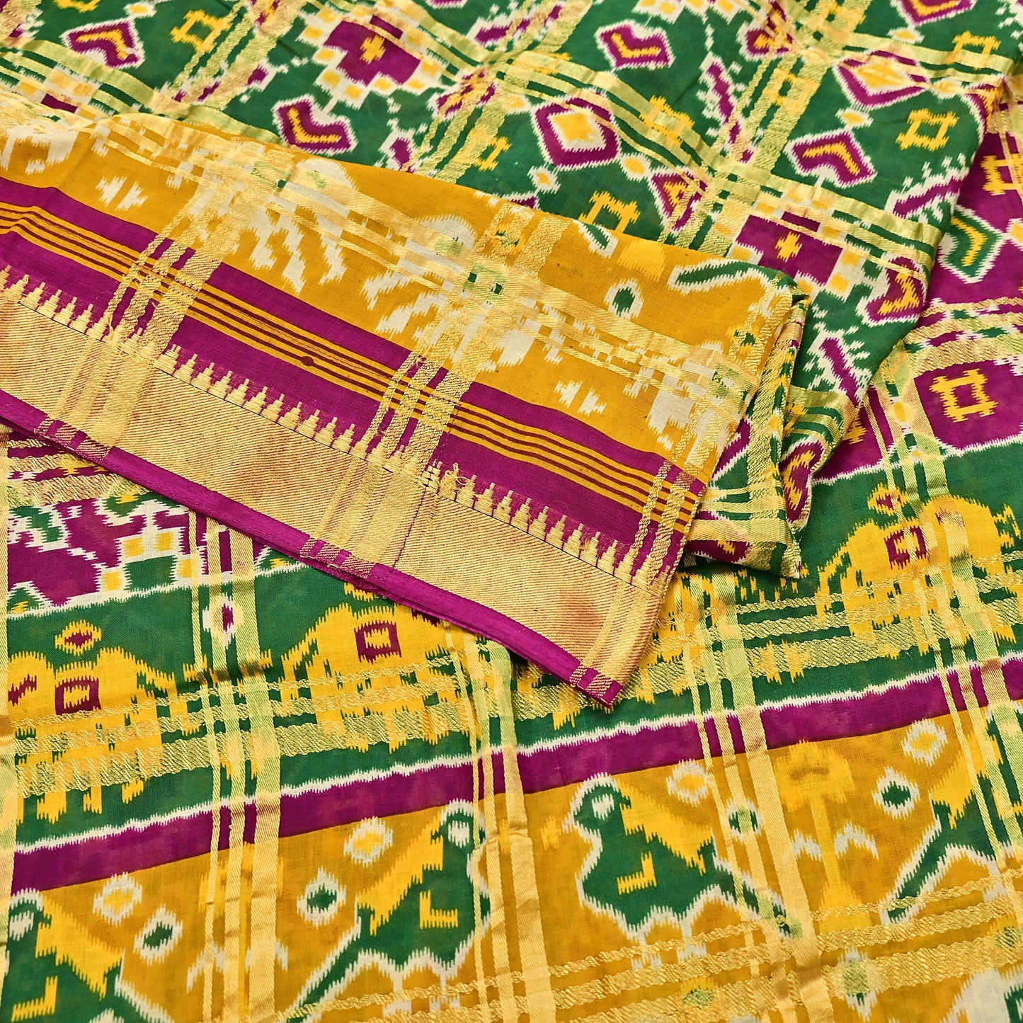 Indian Vintage Sari Saffron & Green Ikat Printed Pure Cotton Sarees Craft Fabric 5Yd Soft Sewing Sarong Wrap Boho Quilting Dress making