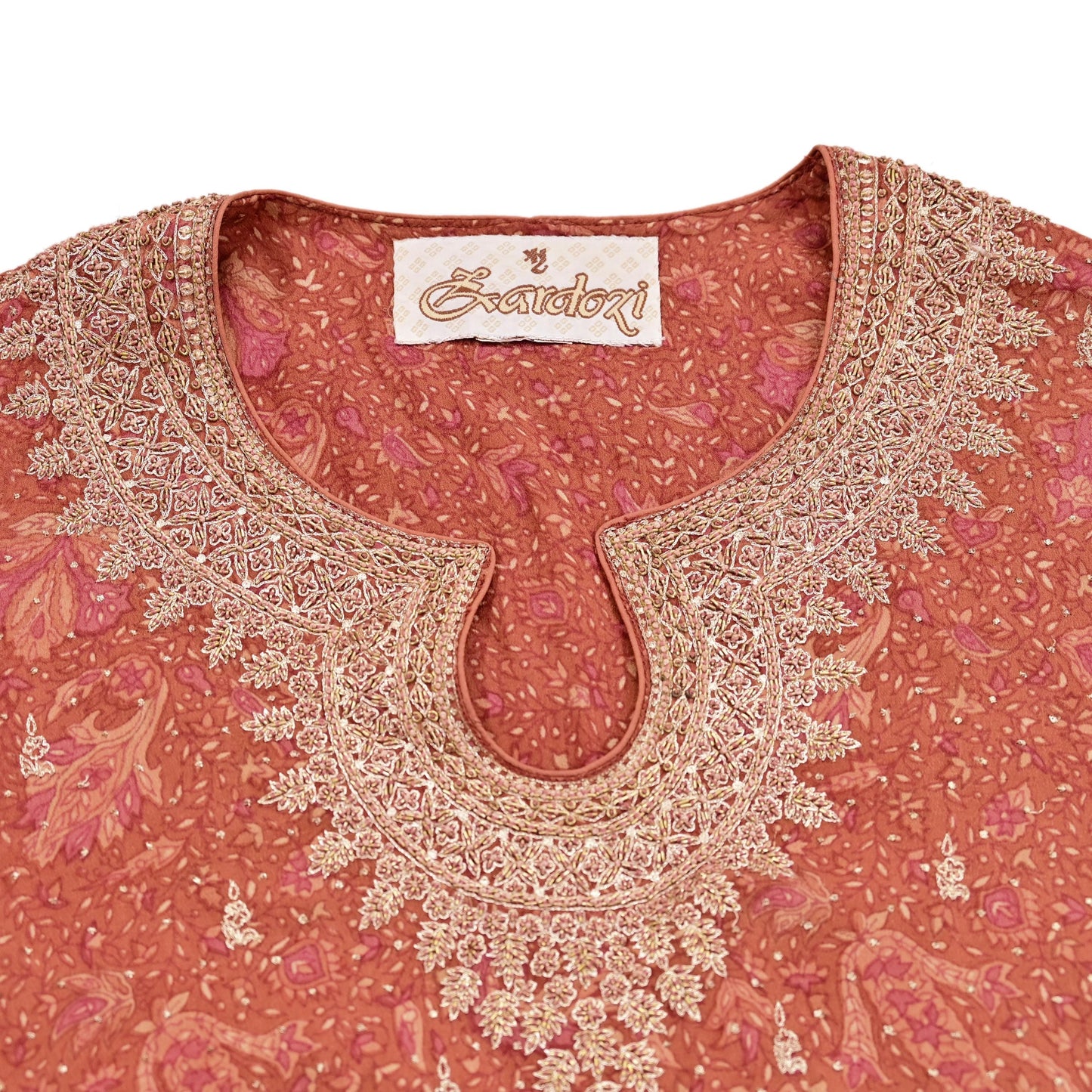 Indian Pre-Owned Peach Pure Silk Hand Embroidered Ritu Kumar Designer 2 Piece Suit Set (Kurta + Dupatta)