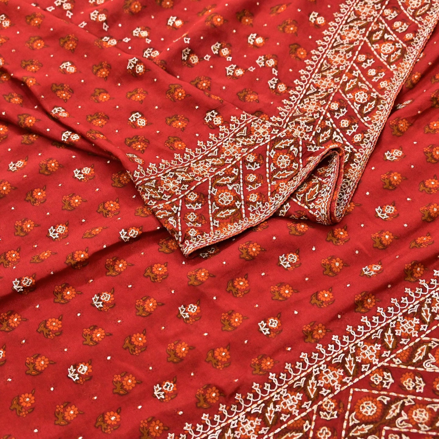 Indian Pre-Owned Rusty Red Pure Silk Hand Embroidered Ritu Kumar Designer 3 Piece Suit Set (Kurta + Dupatta + Salwar)