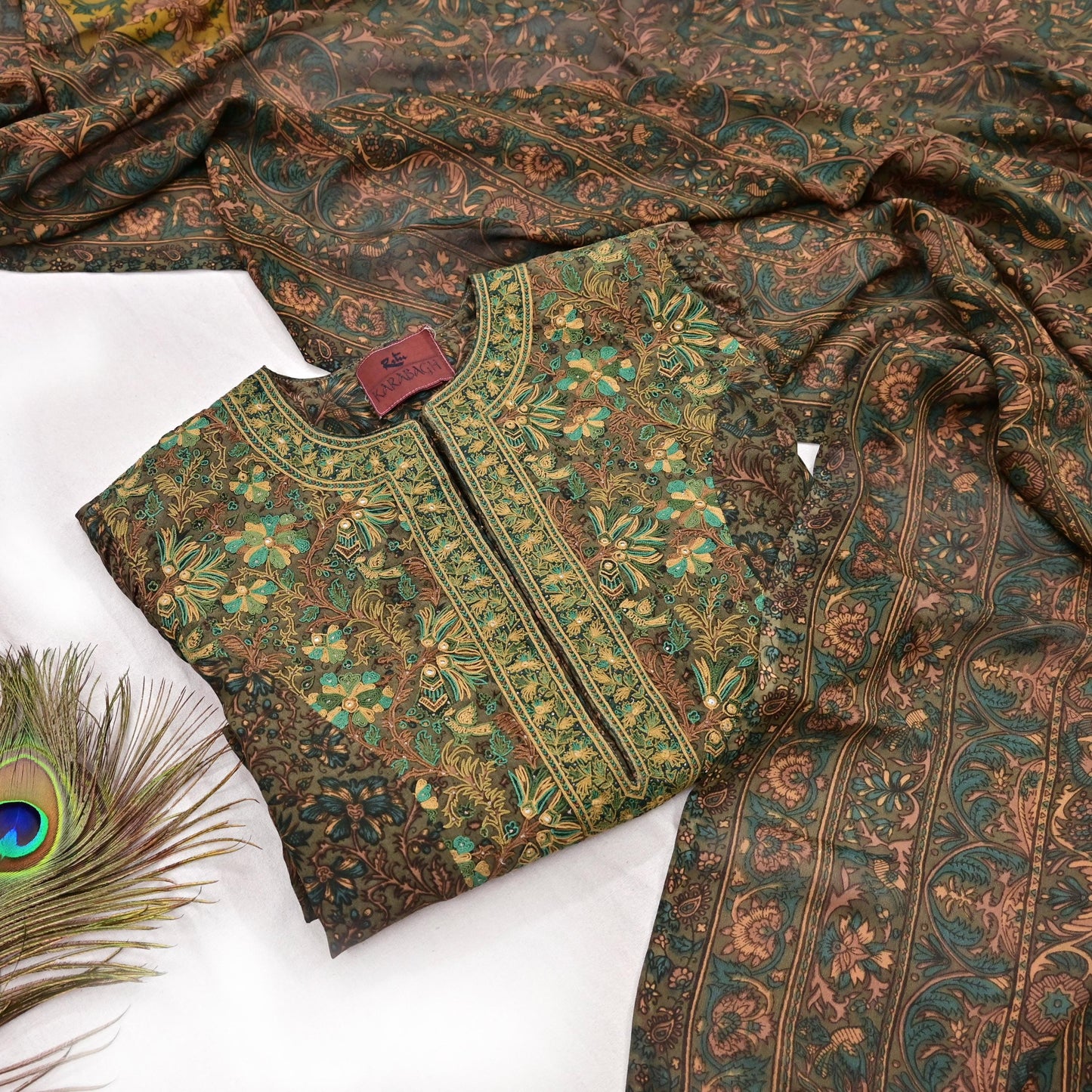 Indian Pre-Owned Green Pure Silk Hand Embroidered Printed Ritu Kumar Designer 3 Piece Suit Set (Kurta + Dupatta + Salwar)