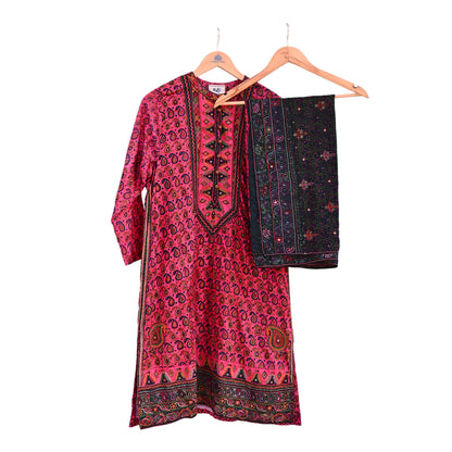 Indian Pre-Owned Pink & Black Pure Silk Hand Embroidered Printed Ritu Kumar Designer 2 Piece Suit Set (Kurta + Dupatta)