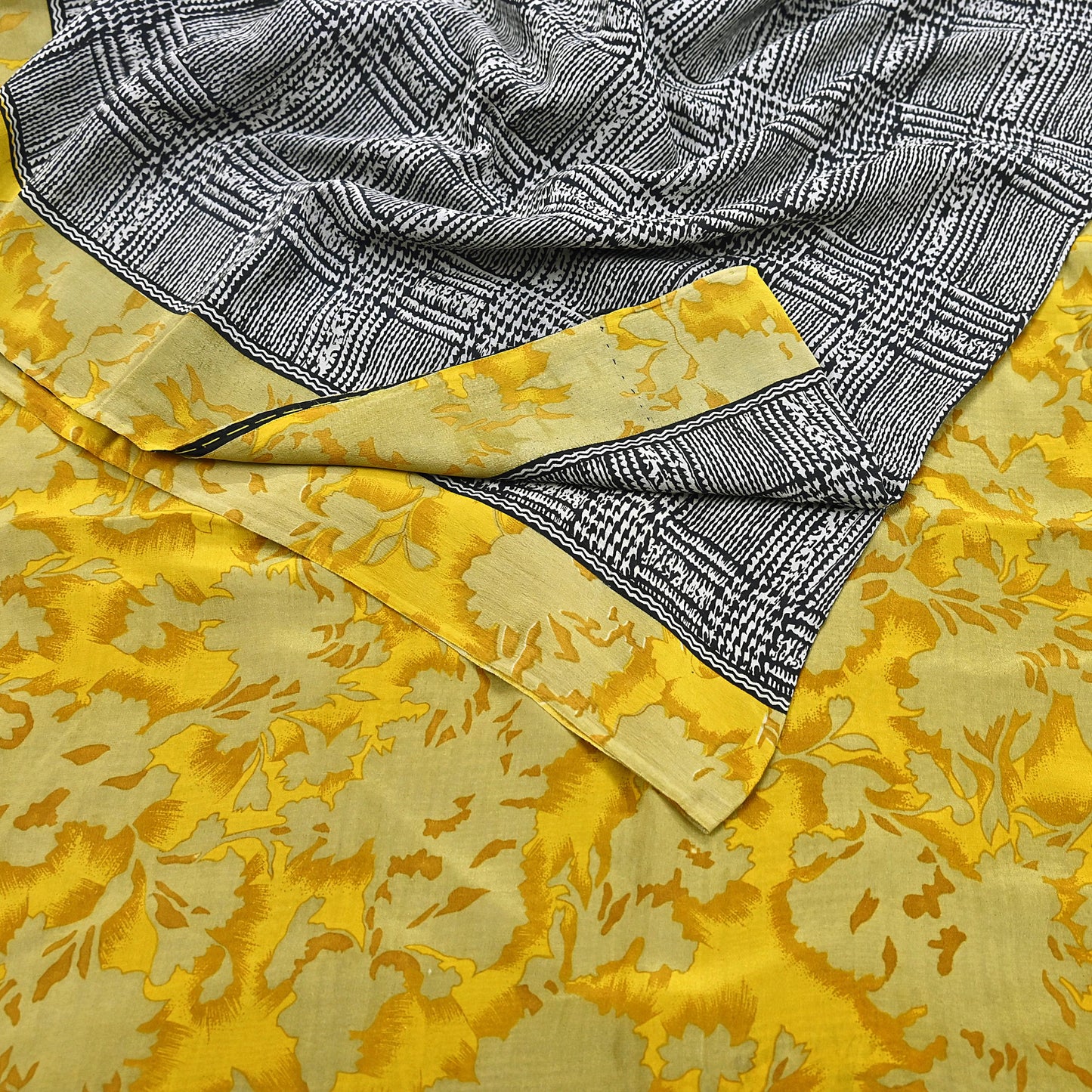 Indian Vintage Gray & Black Saree Pure Crepe Silk Printed Sari Craft Fabric 5yd Sewing Soft Wrap Dress making Crafting Quilting