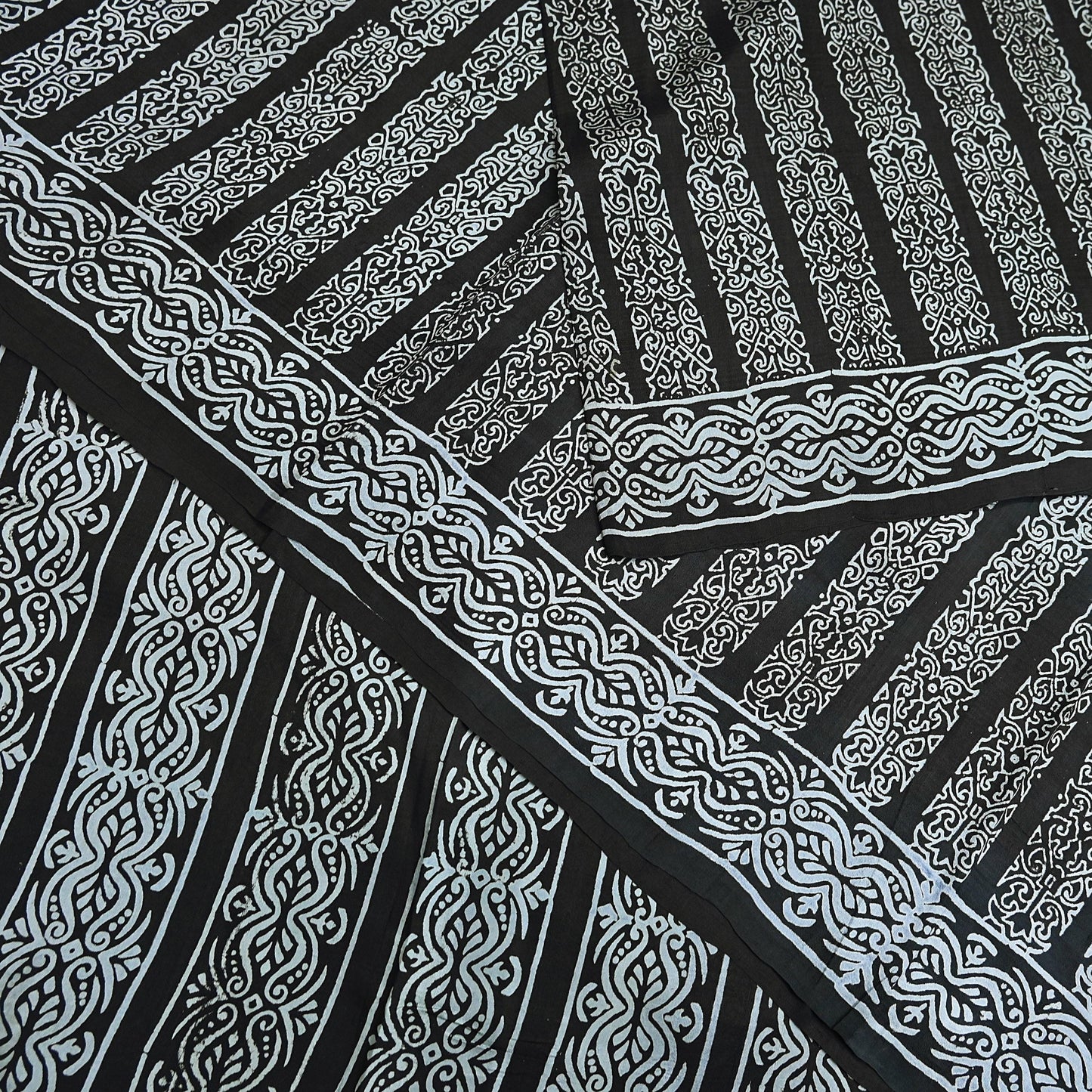 Indian Vintage Black Pure Silk Saree Printed Floral & Striped Design 5Yards Soft Craft Fabric for Dressmaking, Quilting,  Upcycling