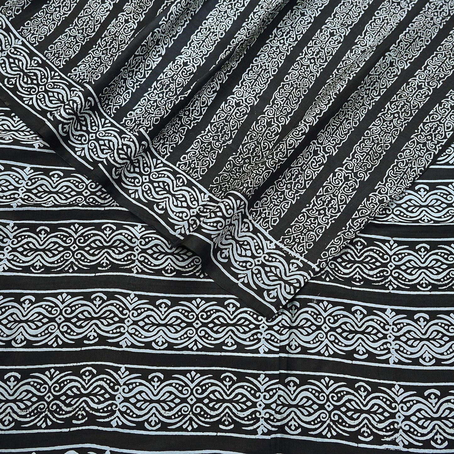 Indian Vintage Black Pure Silk Saree Printed Floral & Striped Design 5Yards Soft Craft Fabric for Dressmaking, Quilting,  Upcycling