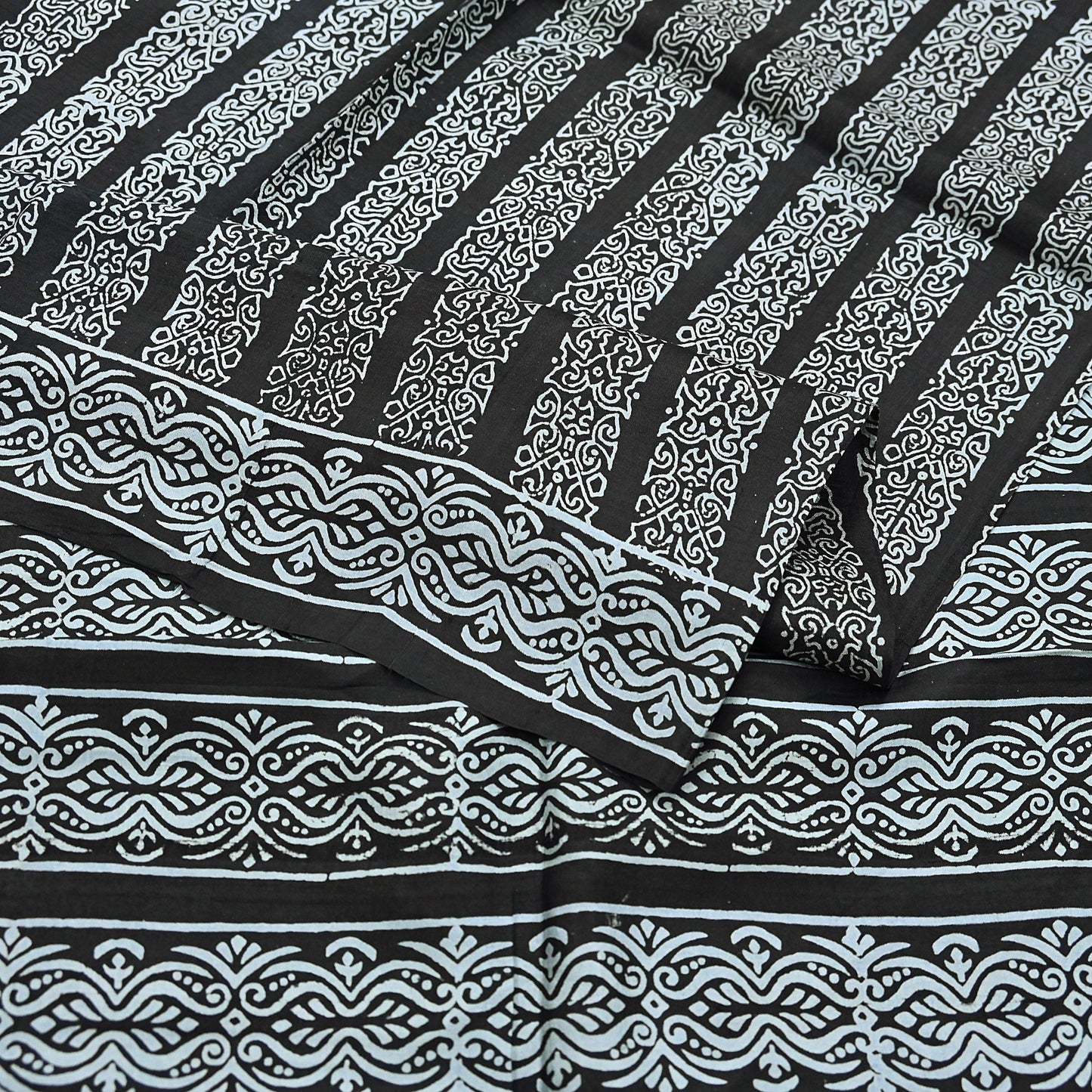 Indian Vintage Black Pure Silk Saree Printed Floral & Striped Design 5Yards Soft Craft Fabric for Dressmaking, Quilting,  Upcycling