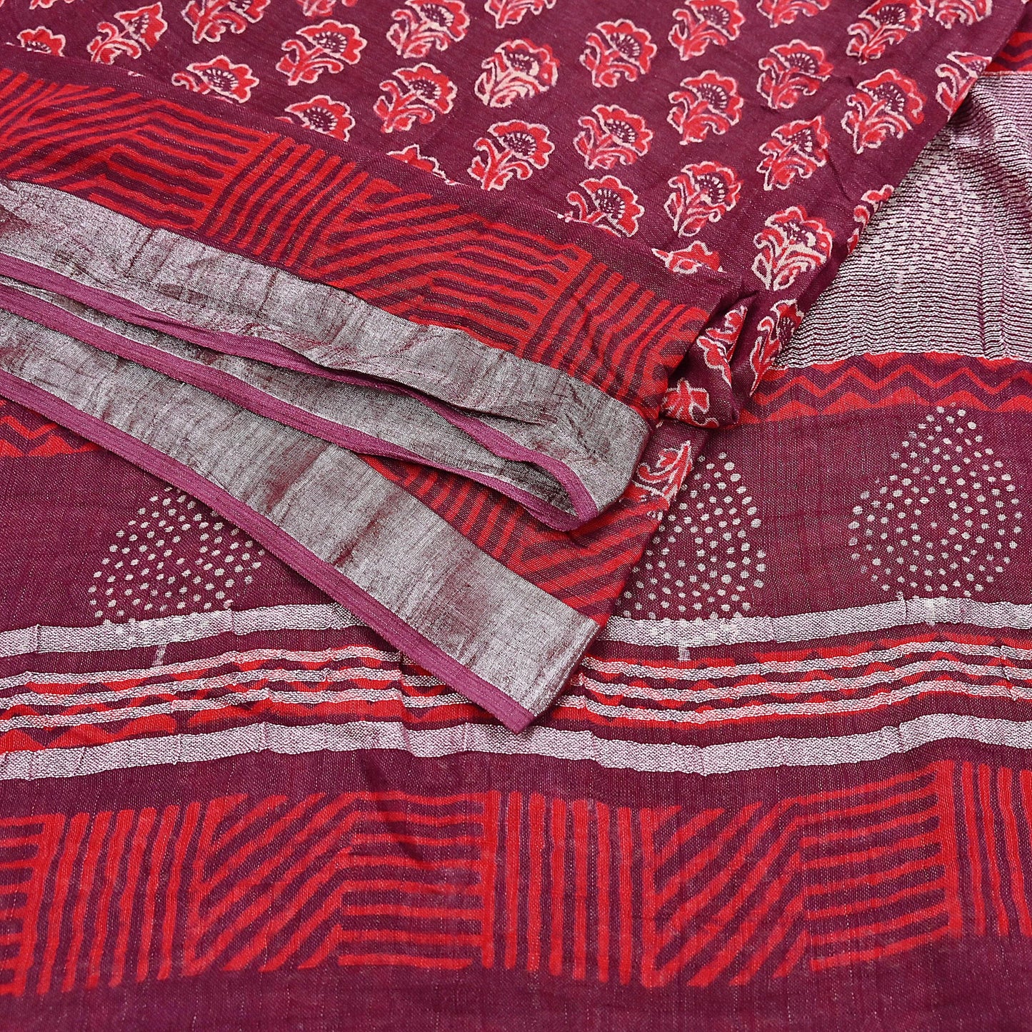 Indian Vintage Sari Maroon Printed Pure Cotton Sarees Craft Fabric 5Yd Soft Sewing Sarong Wrap Boho Floral Quilting Dress making fringes