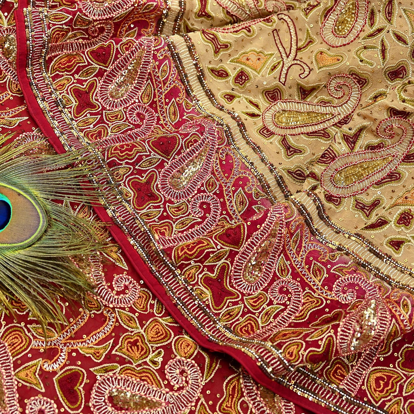 Indian Pre-owned Heavy Sari Beige & Red Pure Georgette Silk Hand Embroidered Sarees Designer Abu Jani 5Yd Sewing Ethnic Sarees