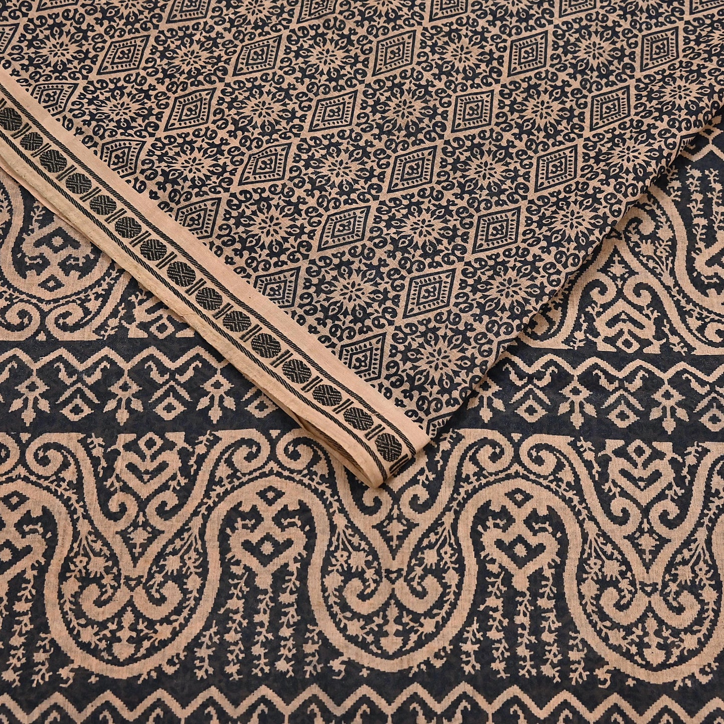 Indian Vintage Sari Beige & Black Printed Pure Cotton Sarees Fabric Floral 5Yd Sarong Wrap Boho Fabric Kimono Soft Dress making Crafting