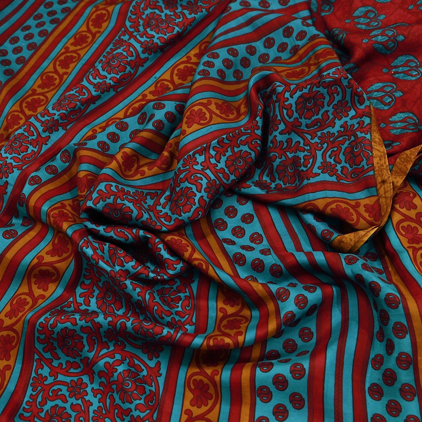 Indian Vintage Red & Green Pure Silk Printed Saree 5Yards Soft Floral Fabric for Dressmaking, Quilting, Crafting, Sewing, Dress Making