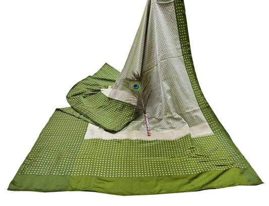 Indian Vintage Sari Green & Ivory Heavy Pure Satin Silk Woven Banarasi Tanchoi Sari Zari 5Yd Craft Fabric Dress making Ethnic Crafting