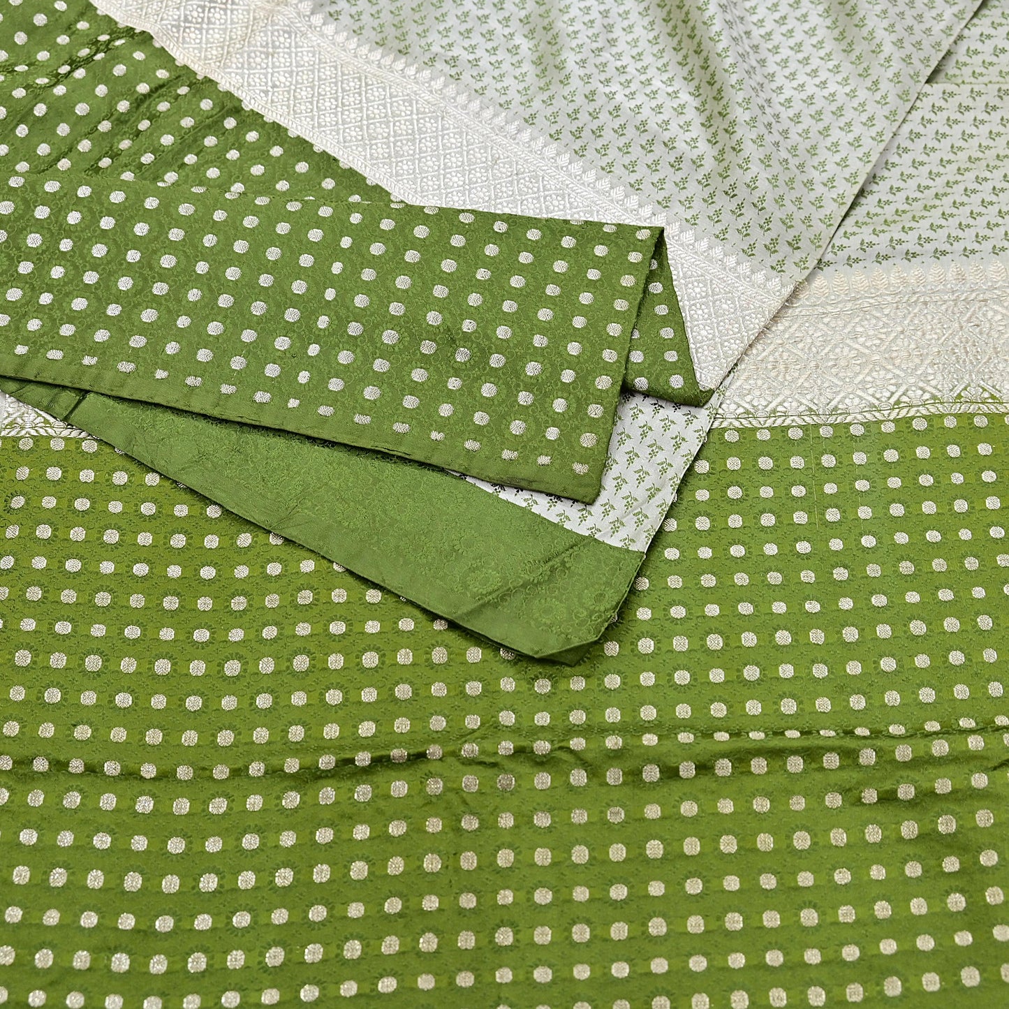 Indian Vintage Sari Green & Ivory Heavy Pure Satin Silk Woven Banarasi Tanchoi Sari Zari 5Yd Craft Fabric Dress making Ethnic Crafting