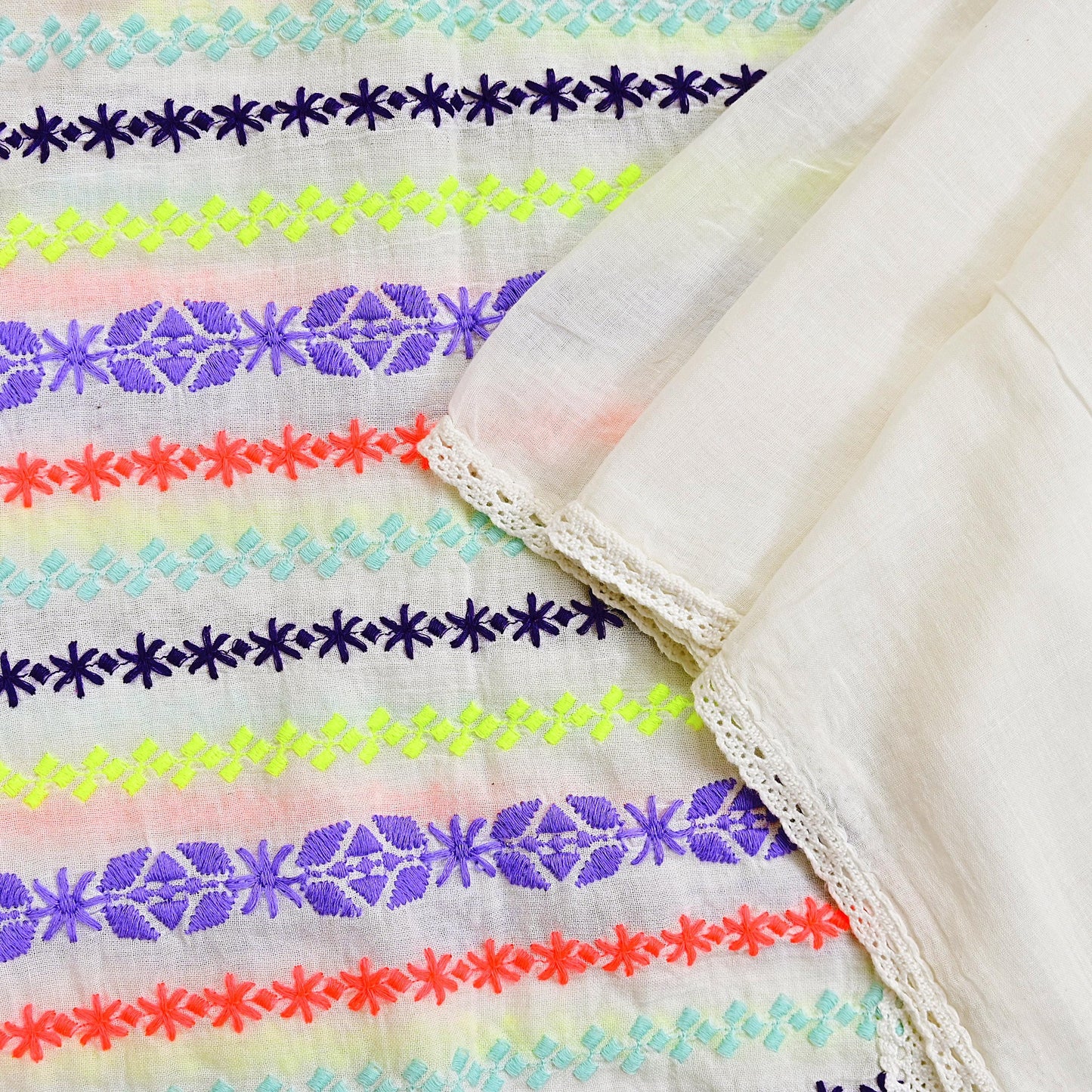 Indian Vintage White Dupatta Long Stole Hand Embroidered Pure Cotton Scarves Veil Mirror Soft Fringes