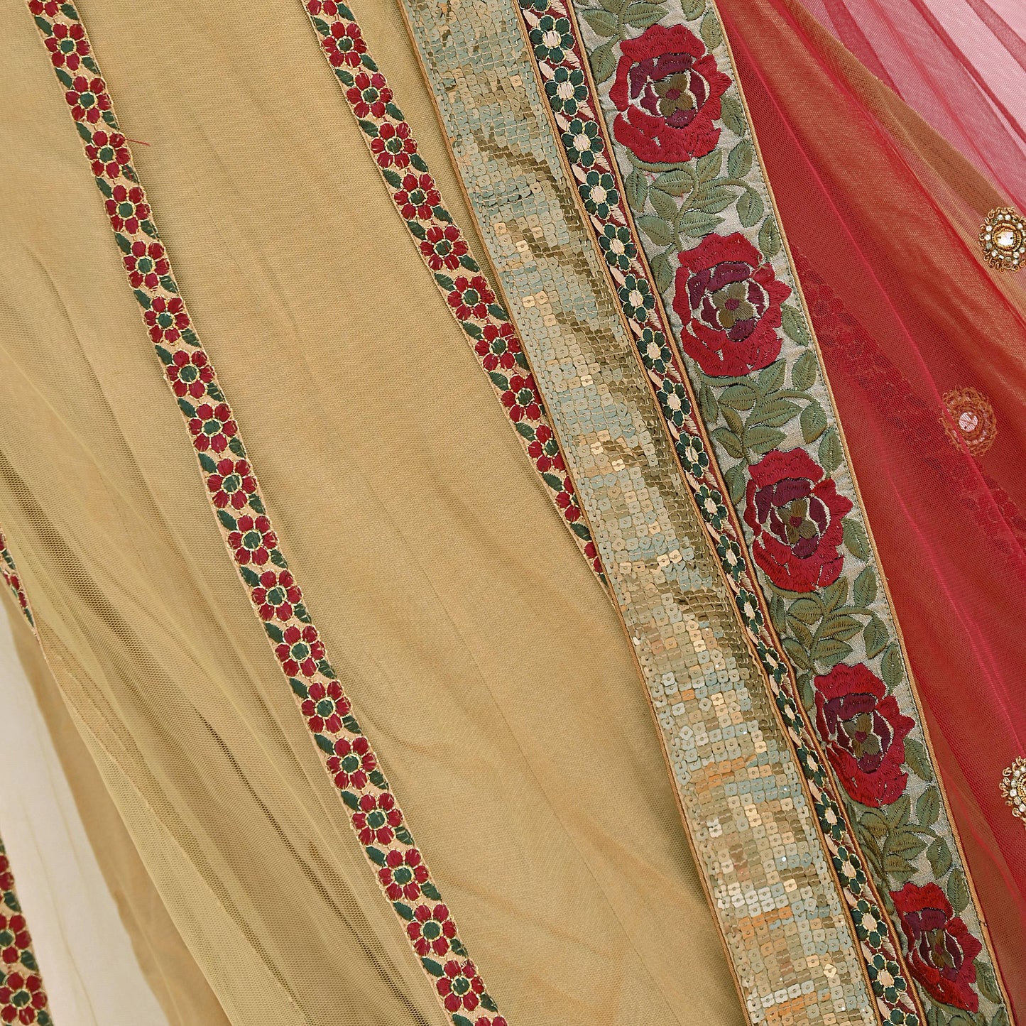 Indian Vintage Beige & Red Net/Mesh Hand Embroidered Lehenga 2pcs Set Bridal Party Wear With Blouse/Dupatta Bollywood Lehenga Zardozi/ Dabka