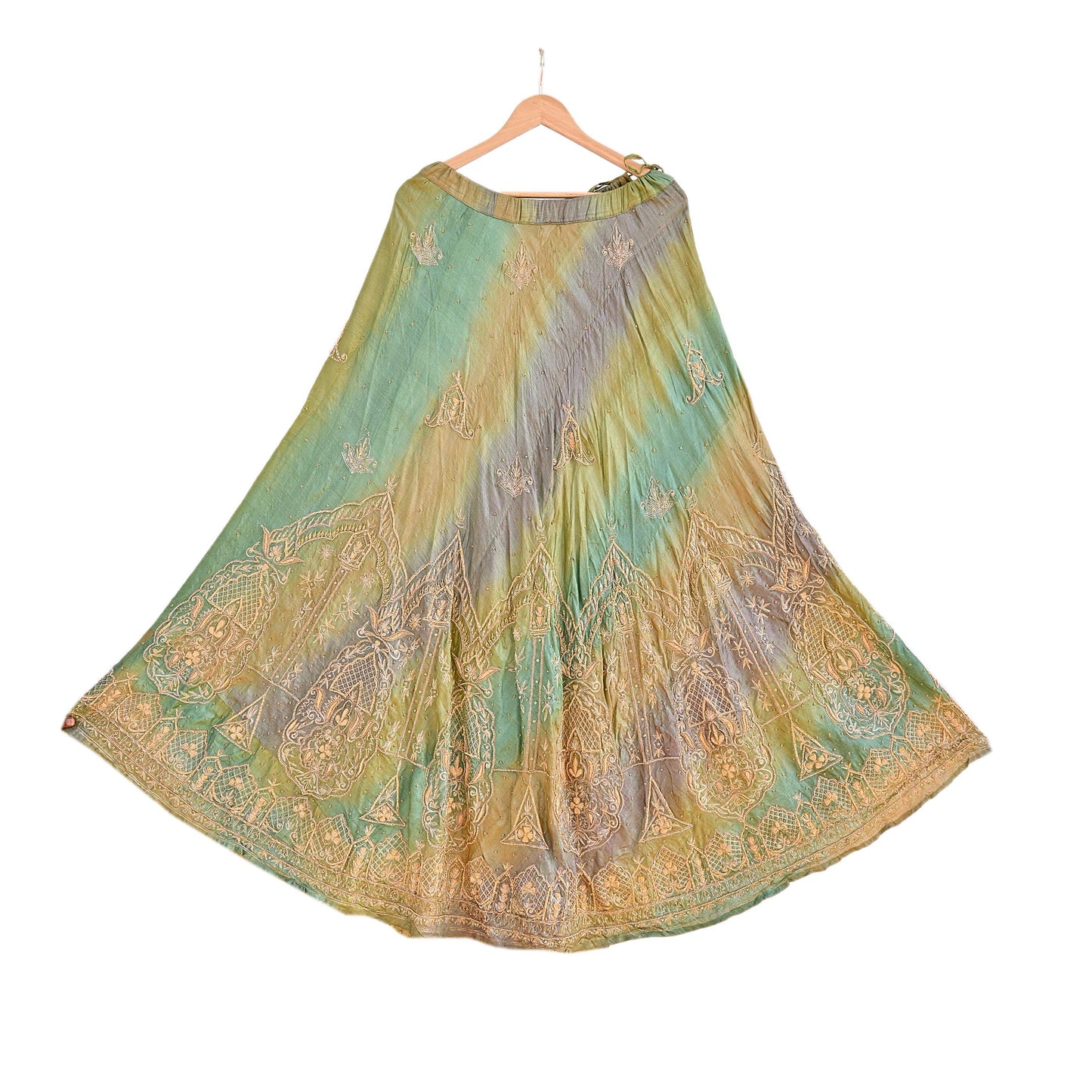 Indian Vintage Heavy Green Pure Silk Hand Embroidered Lehenga/Dupatta party Wear Zardozi/ Dabka, Zari