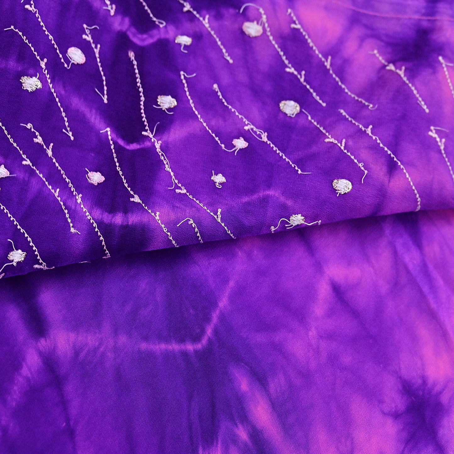 Indian Vintage Saree Purple & Peach Pure Crepe Silk Hand Embroidered Tie-Dye Sari Fabric 5yard Sewing Craft Fabric Ethnic Dressmaking