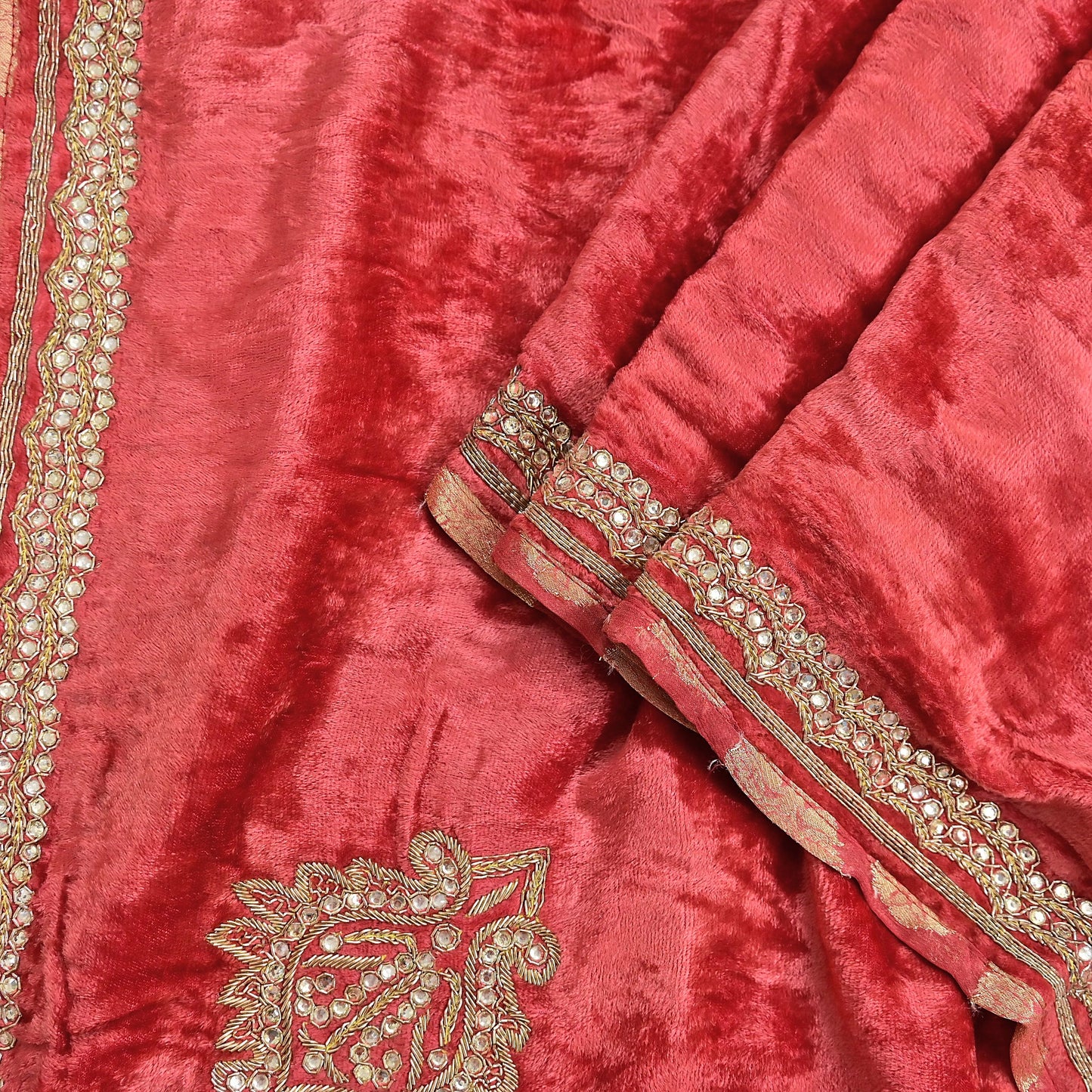 Indian Vintage Heavy Peach Dupatta Velvet Long Stole Hand Embroidered Scarves Zari Hijab Veil Wrap Bridal Dupatta Paisley