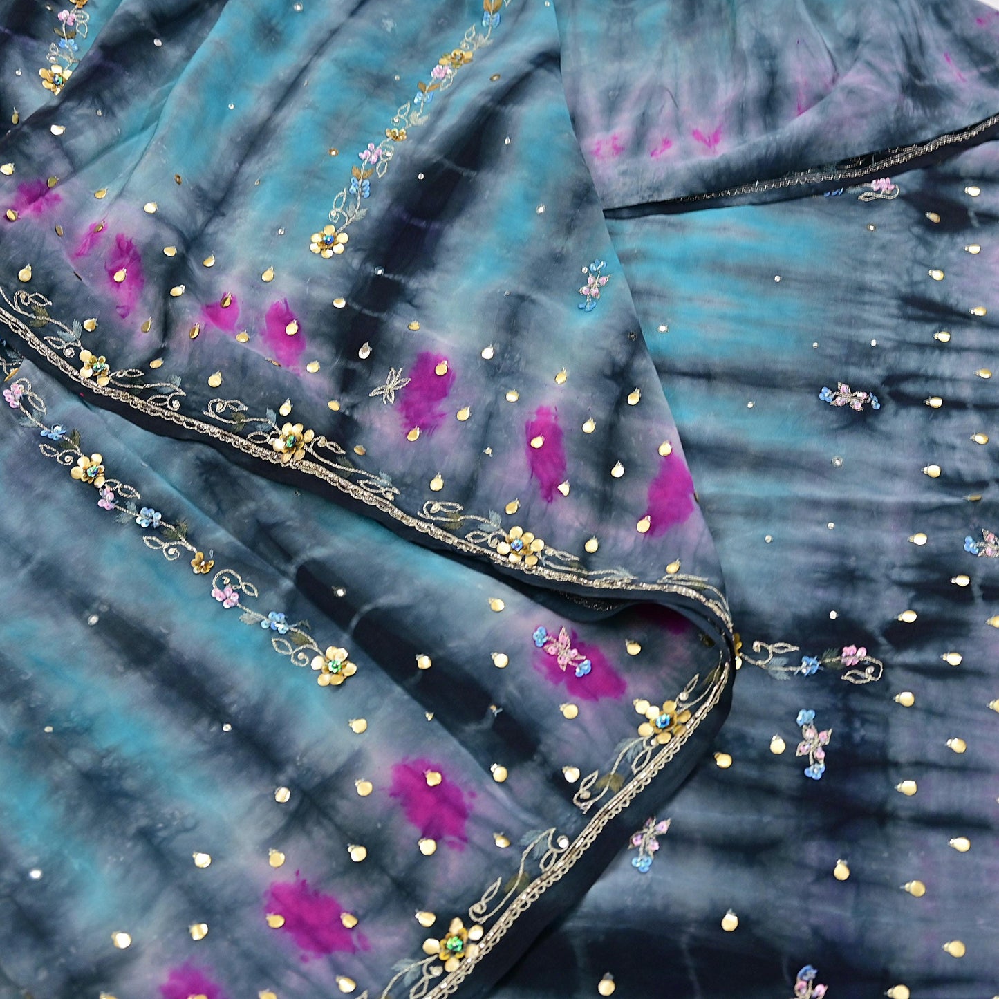 Indian Vintage Sari Pure Crepe Silk Hand Embroidered Sarees 5yd Sewing Craft Fabric Ethnic Wrap Upcycle Quilting Crafting Dress Making