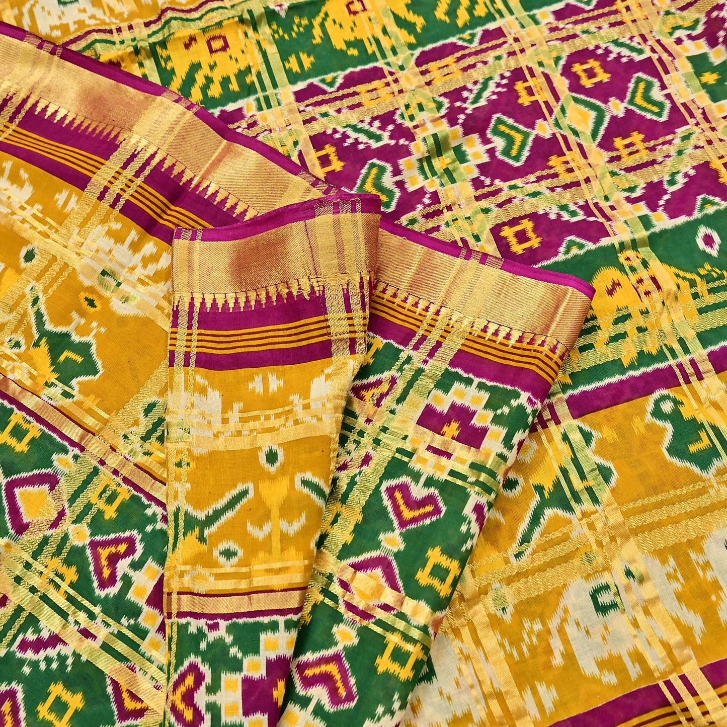 Indian Vintage Sari Saffron & Green Ikat Printed Pure Cotton Sarees Craft Fabric 5Yd Soft Sewing Sarong Wrap Boho Quilting Dress making