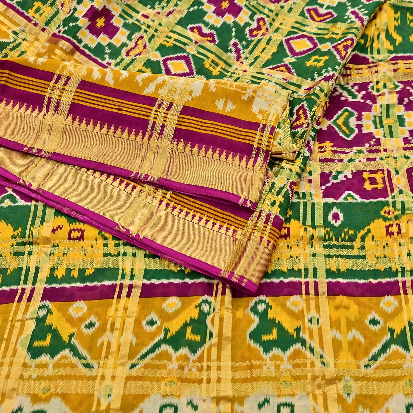 Indian Vintage Sari Saffron & Green Ikat Printed Pure Cotton Sarees Craft Fabric 5Yd Soft Sewing Sarong Wrap Boho Quilting Dress making