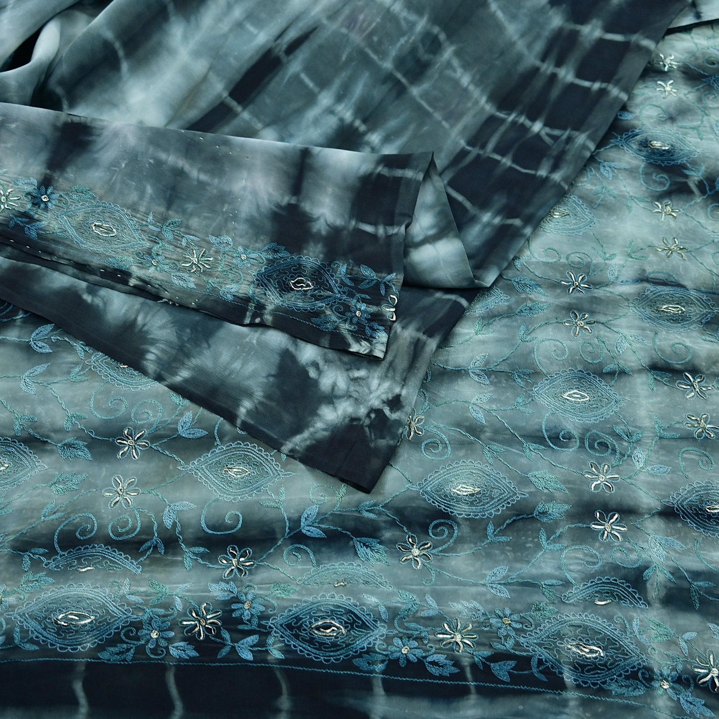 Indian Vintage Saree Pure Crepe Silk Hand Embroidered Tie-Dye Sari Fabric 5yard Sewing Craft Fabric Ethnic Dressmaking Crafting Zardozi Zari